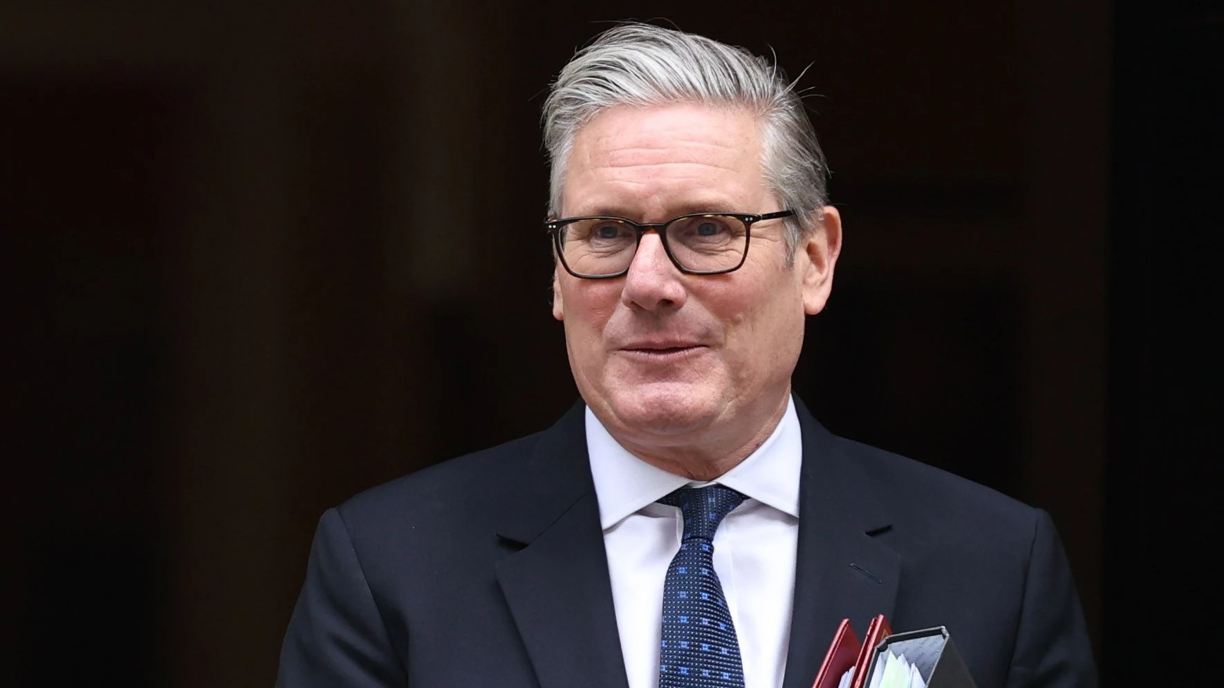 Liveblog Ukrainekrieg: Großbritannien meldet Abfang eines Öltankers der russischen Schattenflotte Liveblog Ukrainekrieg: Großbritannien meldet Abfang eines Öltankers der russischen Schattenflotte