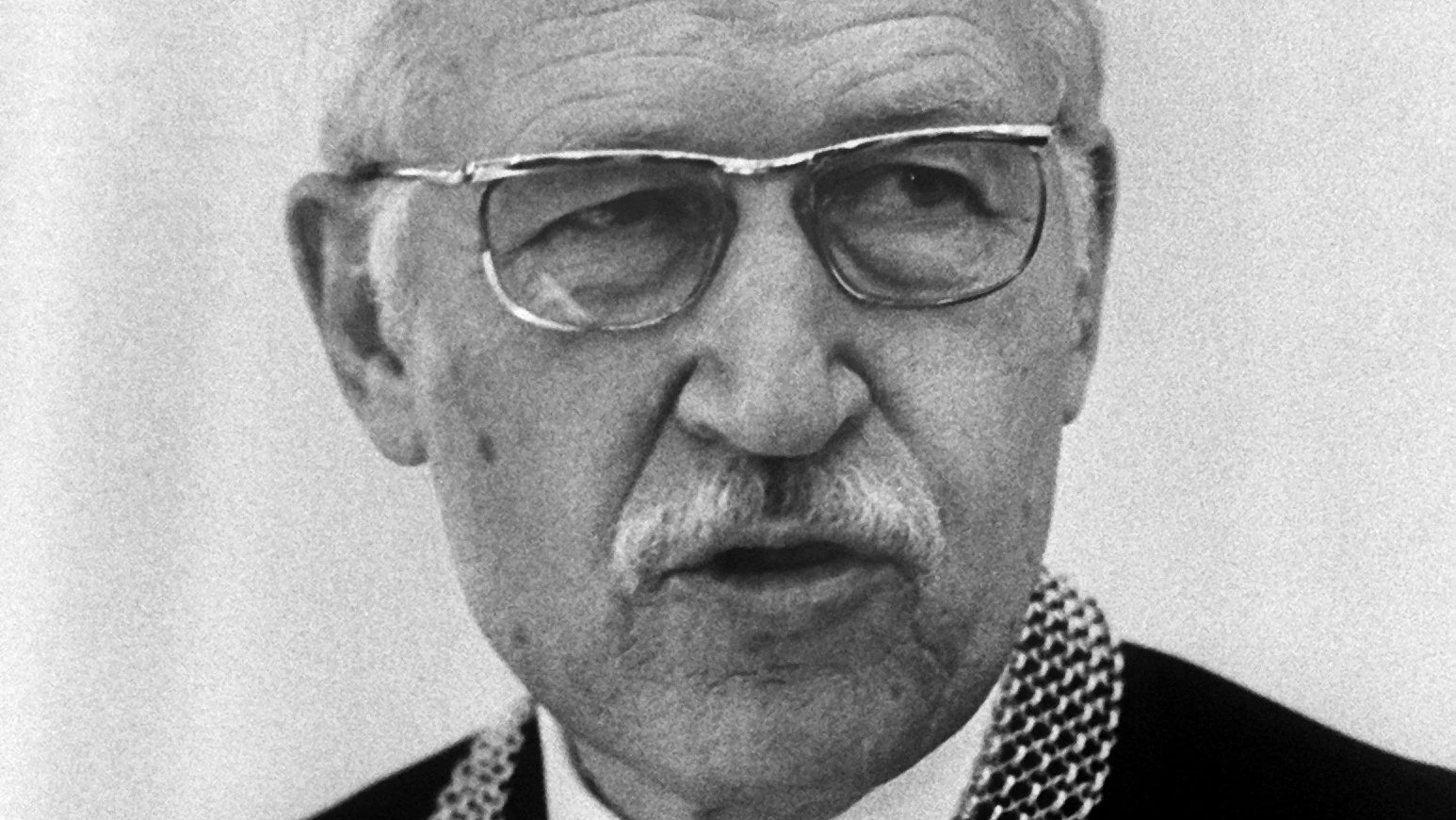 Hans Schwerte, Rektor der Technischen Hochschule Aachen, anlässlich der Hundertjahrfeier der Hochschule im Rathaussaal. Schneider ist 1995 als ehemaliger SS-Offizier Hans Ernst Schneider enttarnt worden. - Picture Alliance