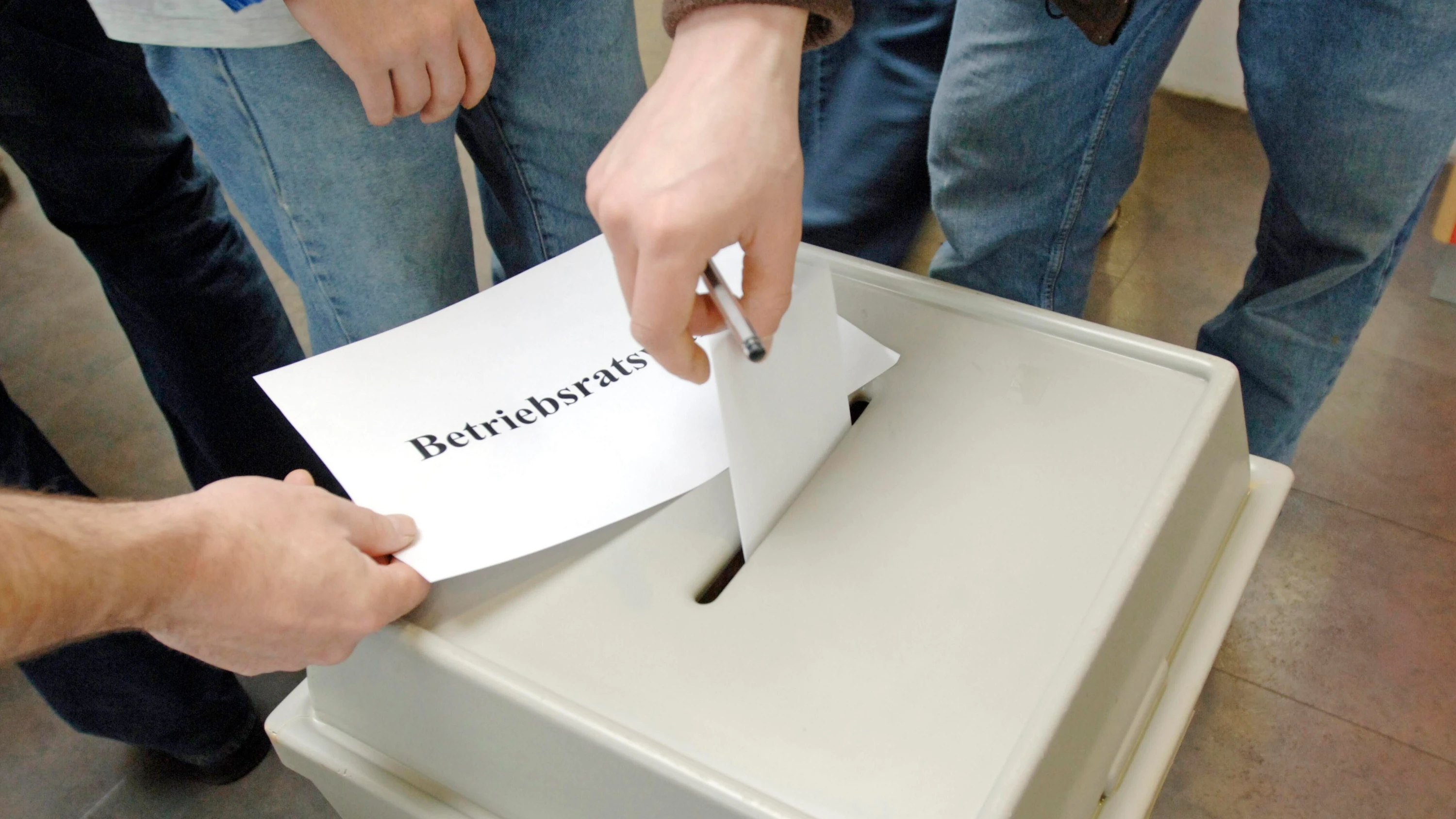 Kolumne „Mein Urteil“: Zu hohes Gehalt für den Betriebsrat – kann das Führungskräfte den Job kosten? Kolumne „Mein Urteil“: Zu hohes Gehalt für den Betriebsrat – kann das Führungskräfte den Job kosten?