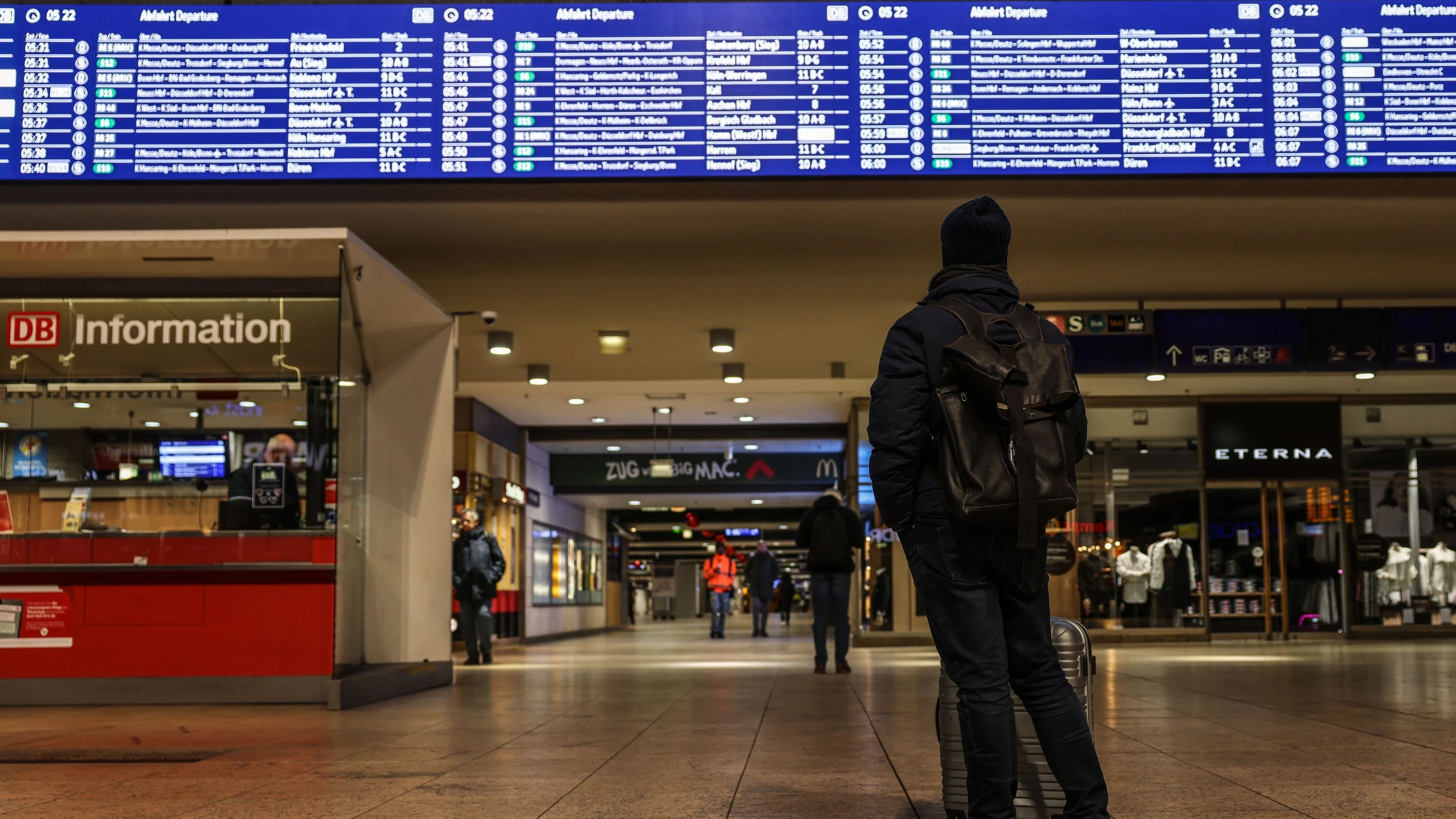 Stellwerk funktioniert wieder: Bahn-Betrieb in Köln läuft nach Sperrung wieder normal