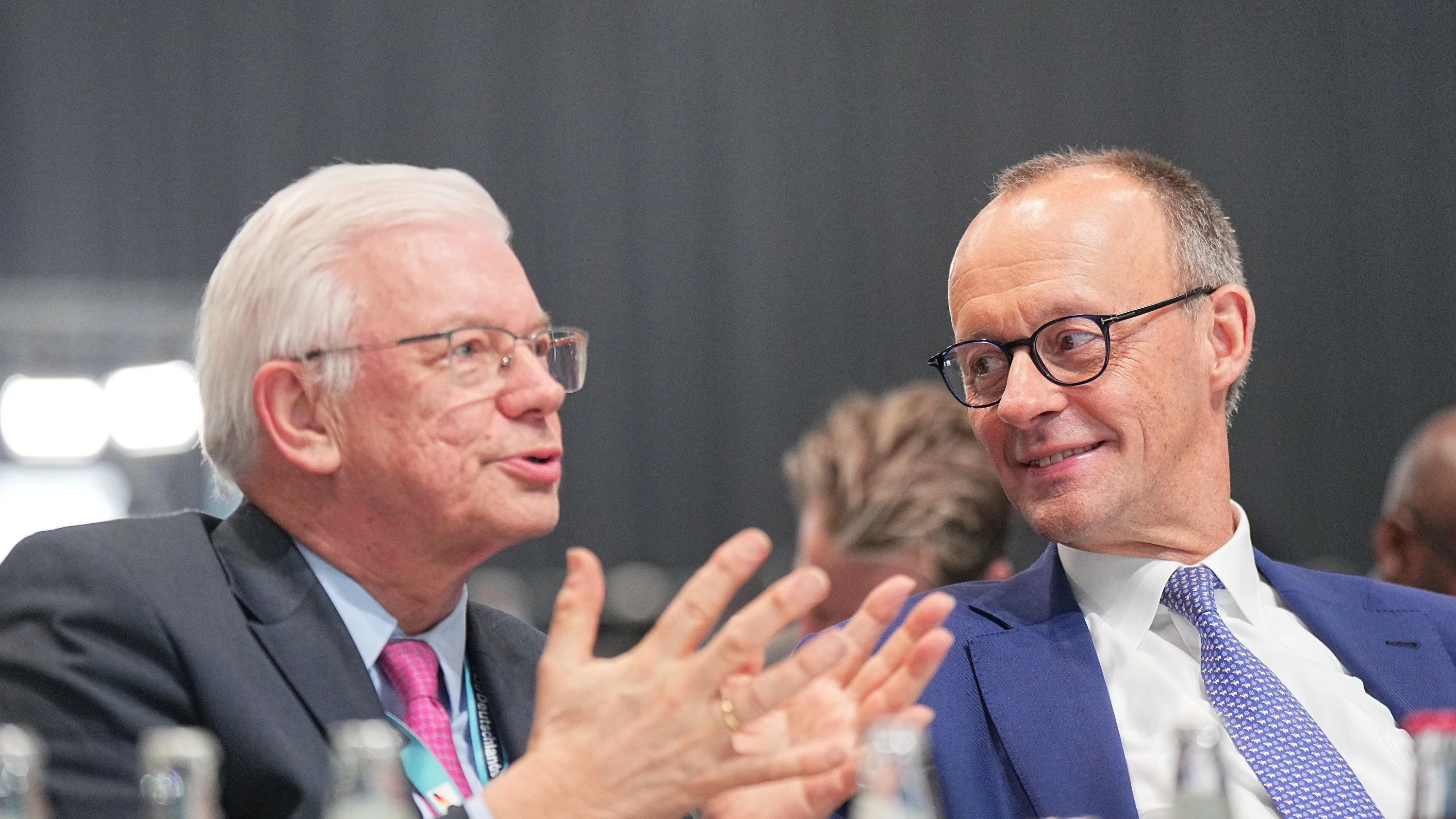 Deutschland-Liveblog: Roland Koch: Merz ist der richtige Kanzler Deutschland-Liveblog: Roland Koch: Merz ist der richtige Kanzler