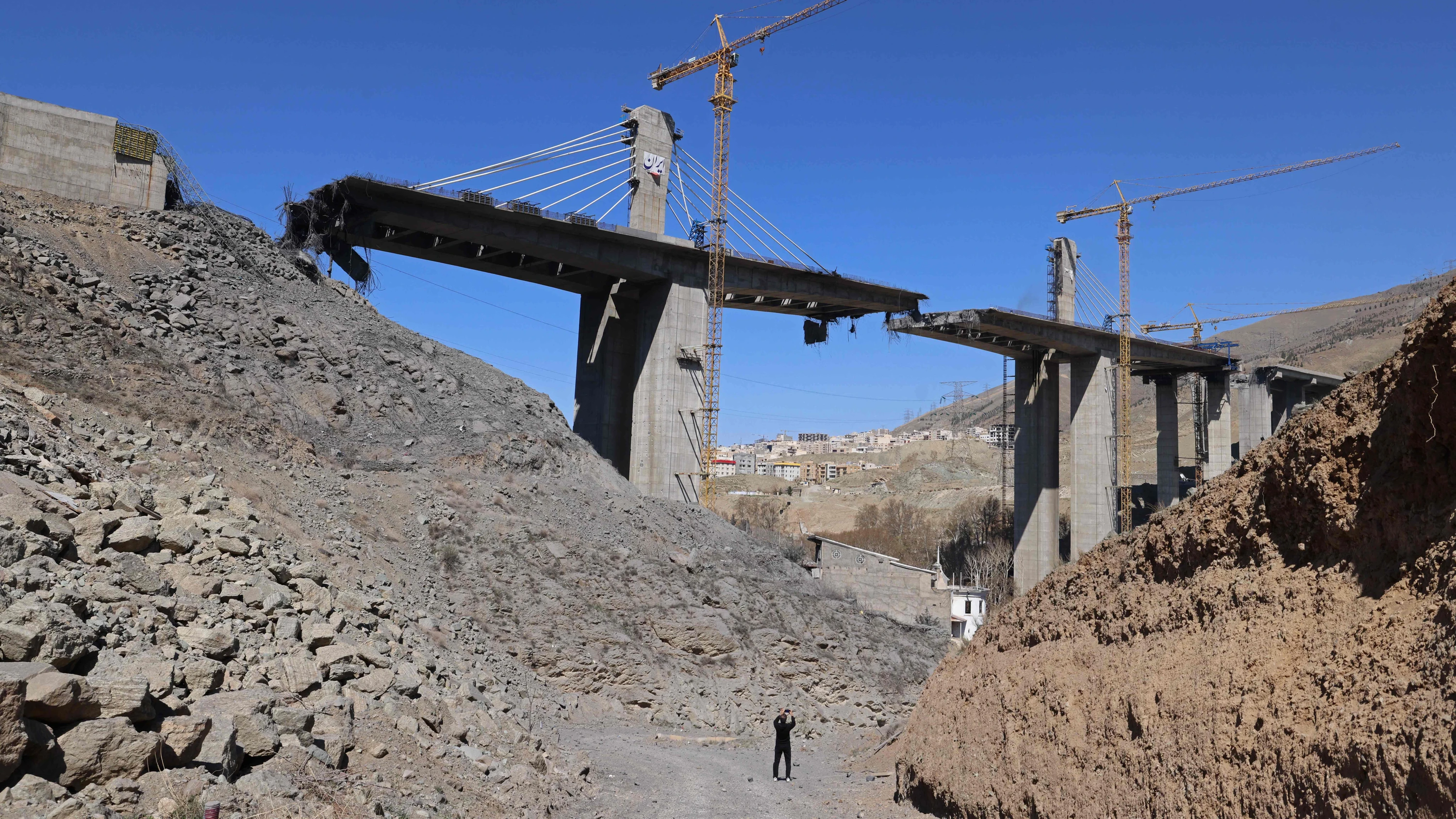 Liveblog Irankrieg: Iran meldet Angriffe auf Verkehrsinfrastruktur