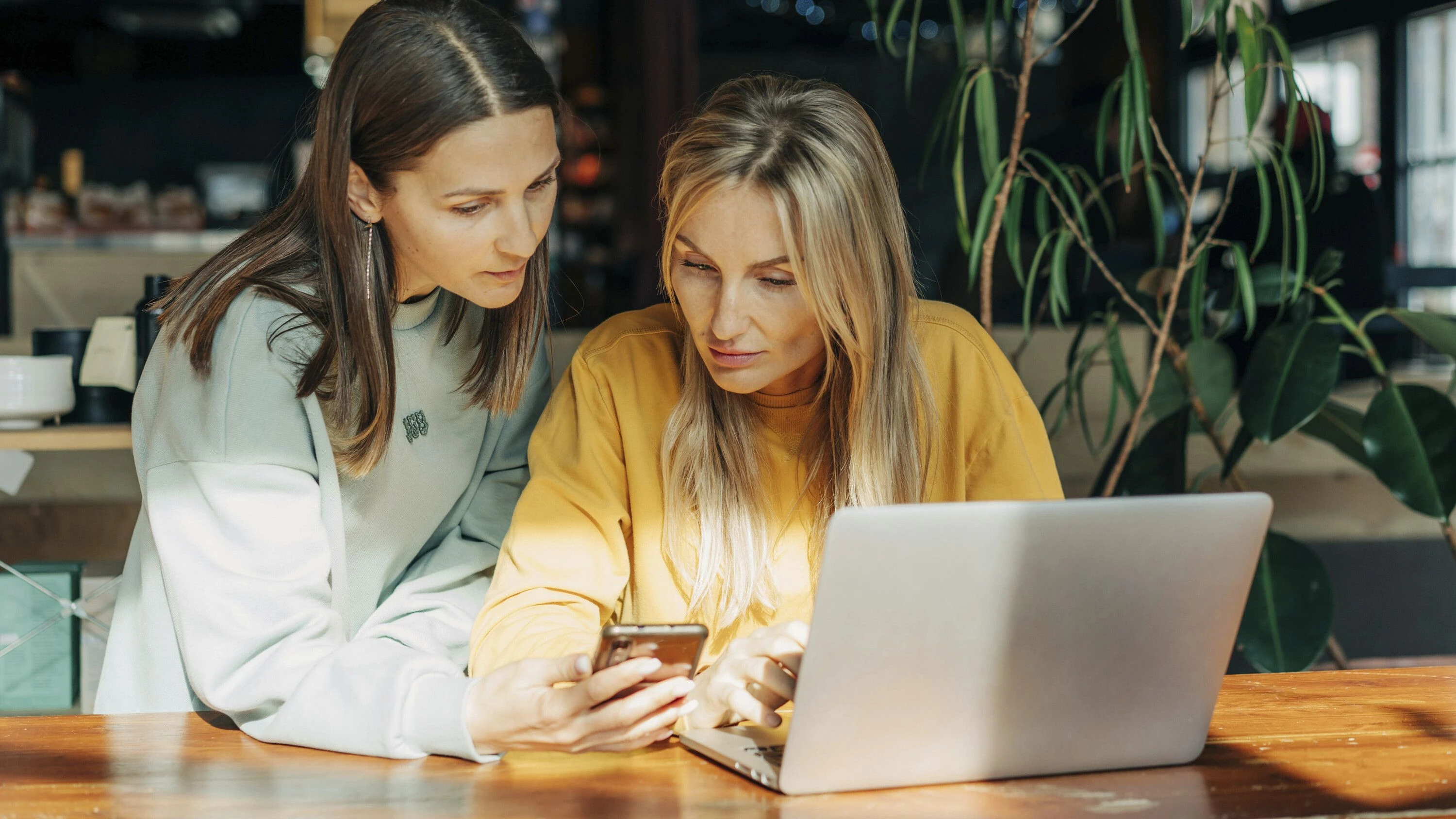 Entscheidungshilfe: Wie Menschen ChatGPT wirklich nutzen