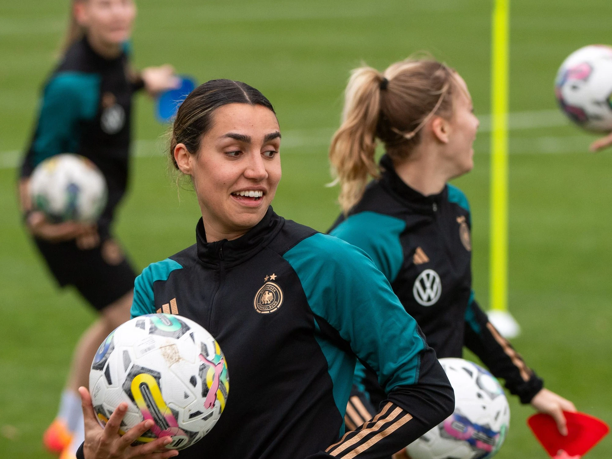 Bibiane Schulze Solano vor DFB-Premiere: Auf den Spuren ihrer Familie | FAZ