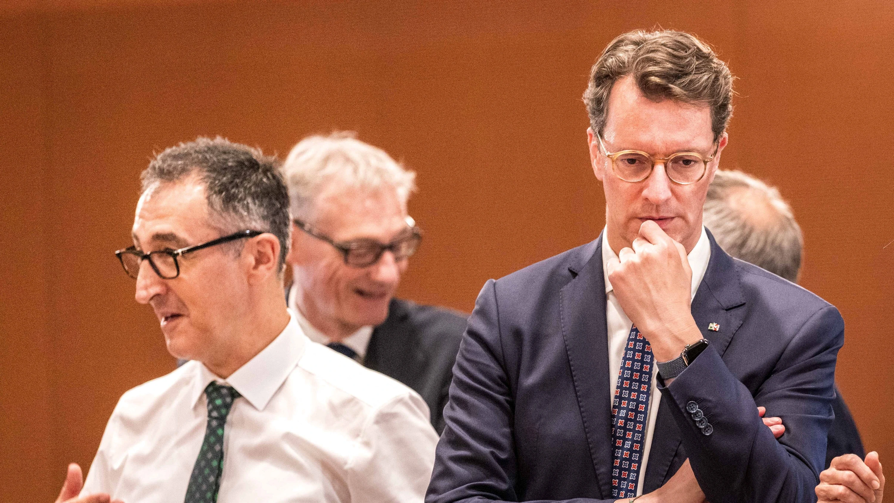 Umgang mit der AfD: Die Rufe nach einem Verbotsverfahren werden lauter