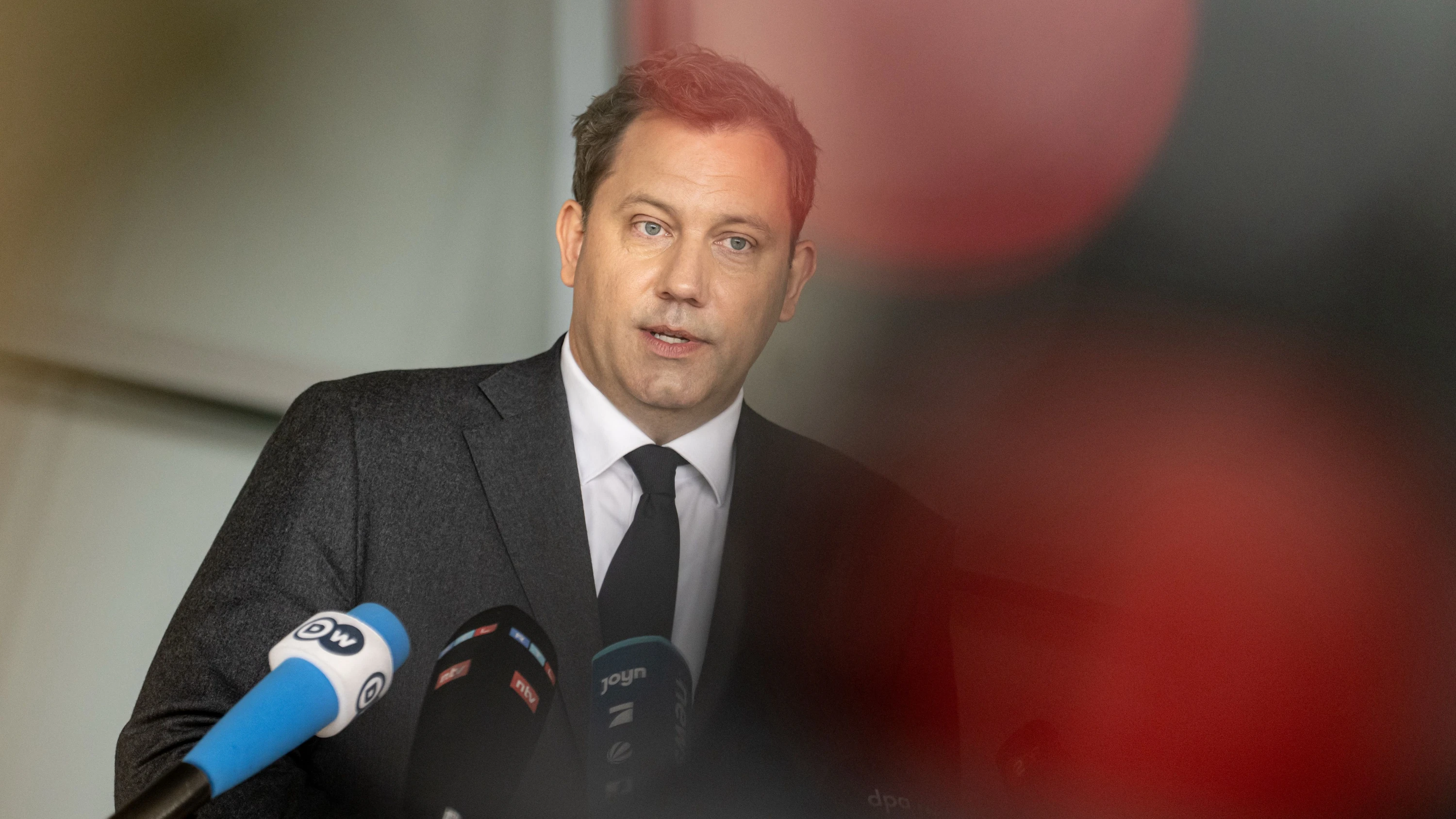 Regierungskreise: Neuverschuldung soll 2027 auf 110,8 Milliarden Euro steigen