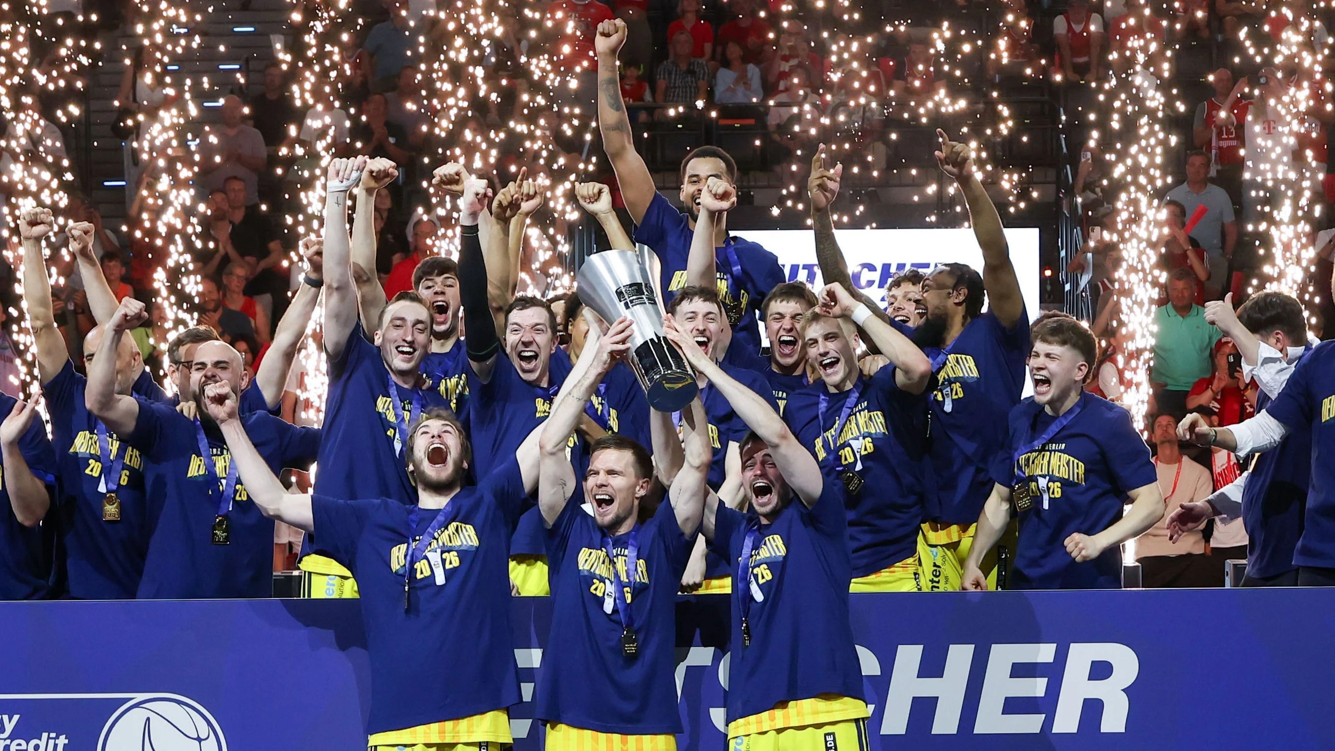 Gegen jede Wette: Alba Berlin bezwingt Bayern München in einem dramatischen Finale. - dpa