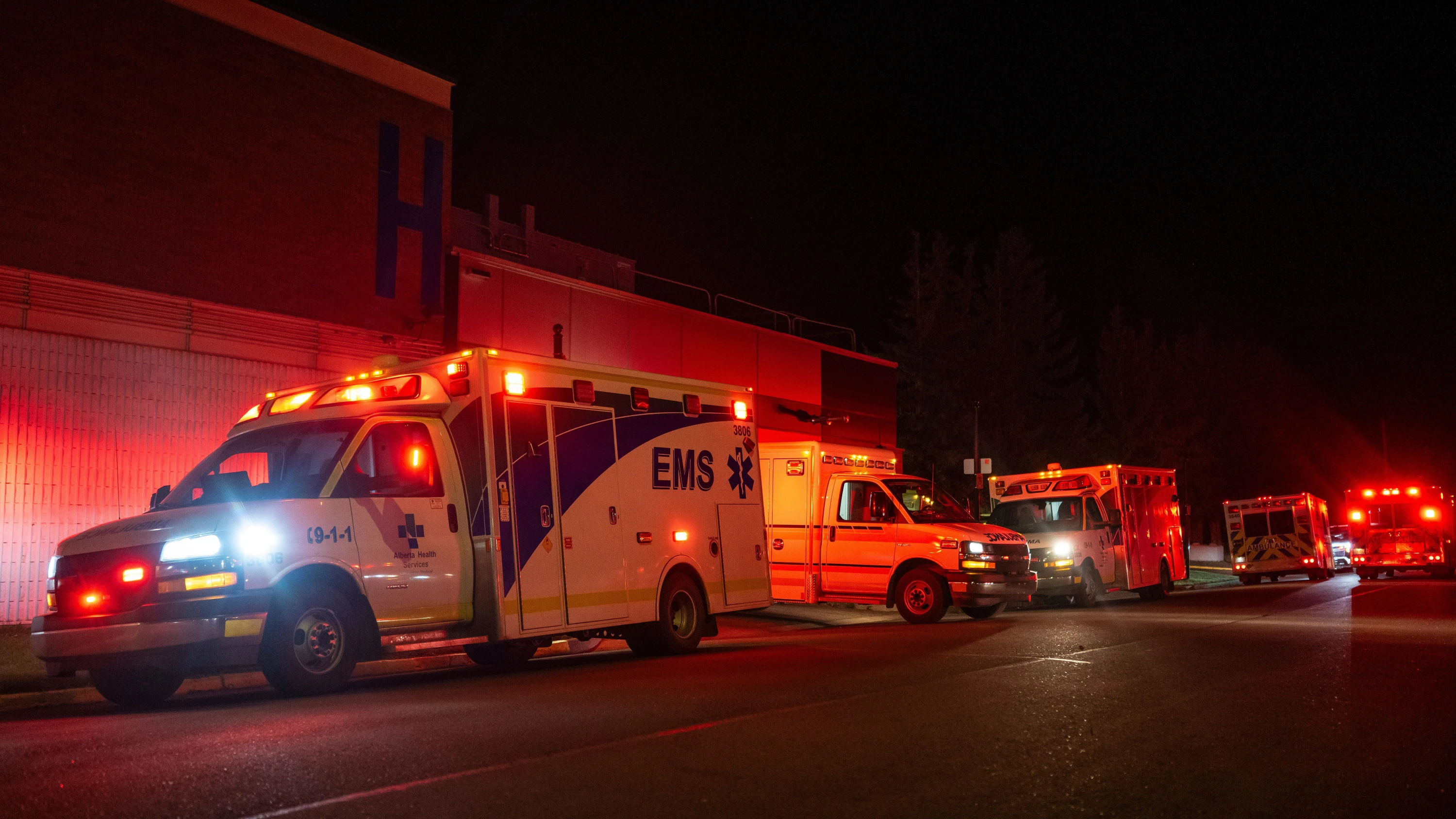 Großbrand: Mehrere Tote nach „schwerwiegendem Vorfall“ auf Militärstützpunkt in Kanada Großbrand: Mehrere Tote nach „schwerwiegendem Vorfall“ auf Militärstützpunkt in Kanada