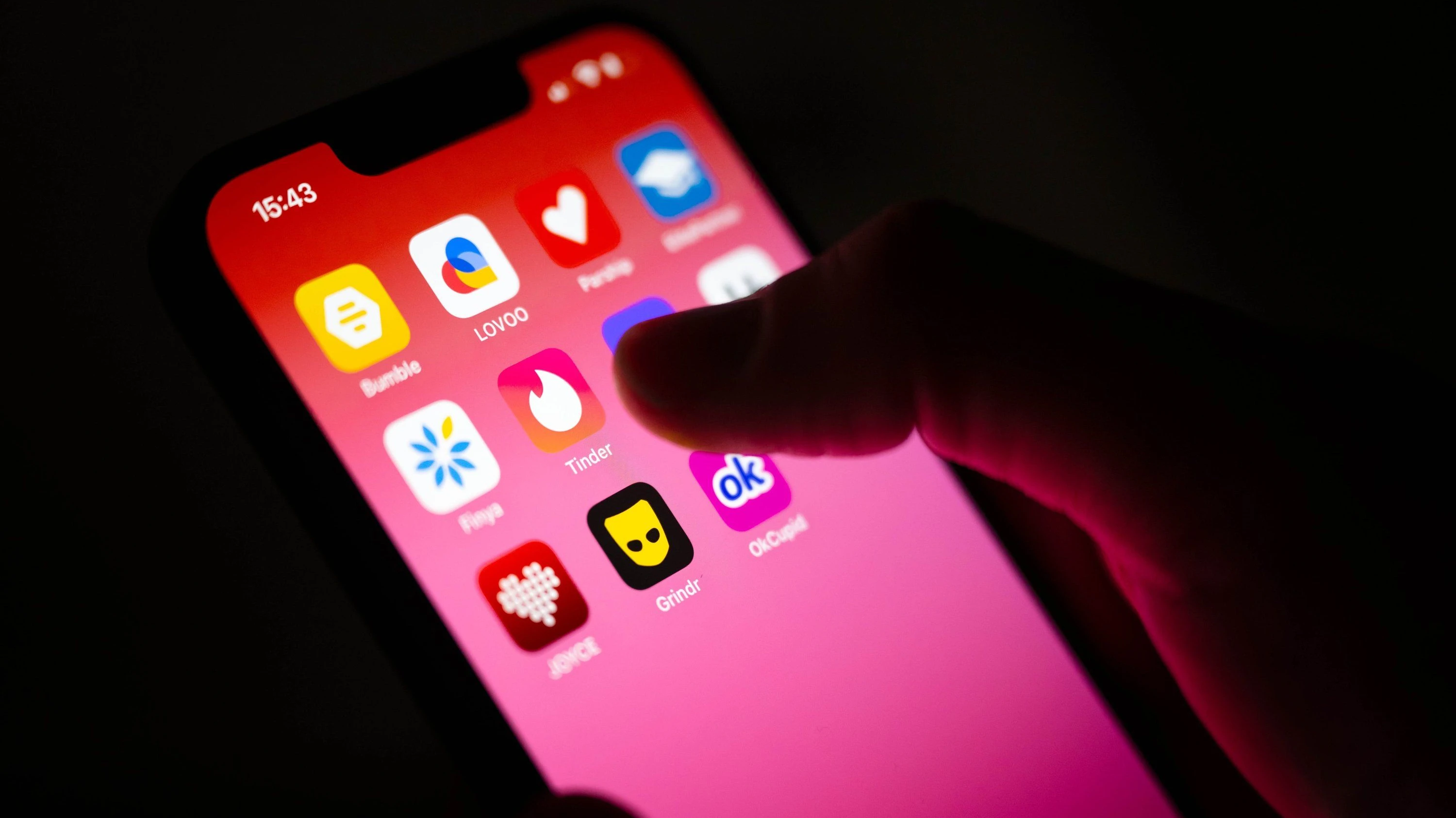 Studie mit jungen Erwachsenen: Dauer-Singles sind langfristig unglücklicher Studie mit jungen Erwachsenen: Dauer-Singles sind langfristig unglücklicher