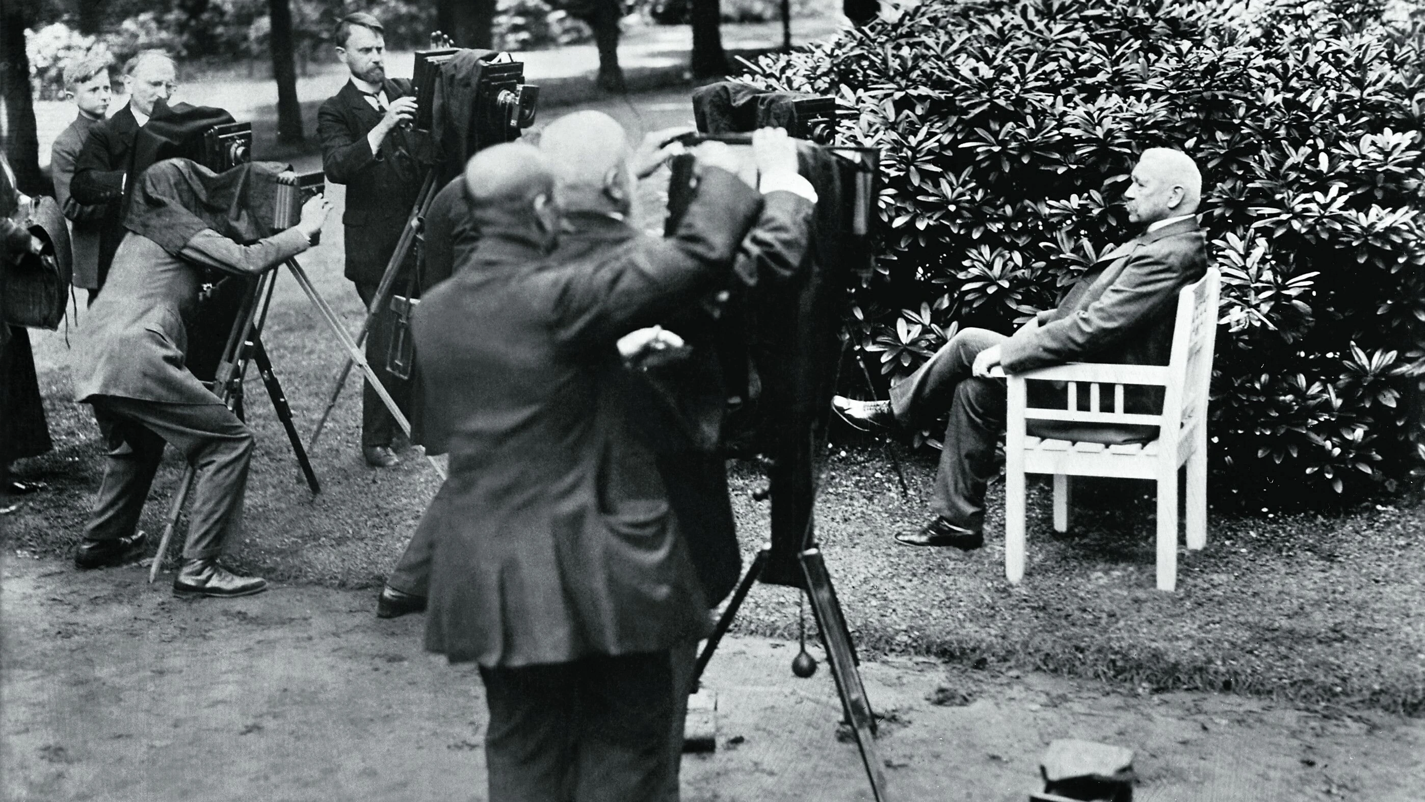 „Im Zwischenreich“: Lässt sich so ein zweites Weimar verhindern? „Im Zwischenreich“: Lässt sich so ein zweites Weimar verhindern?