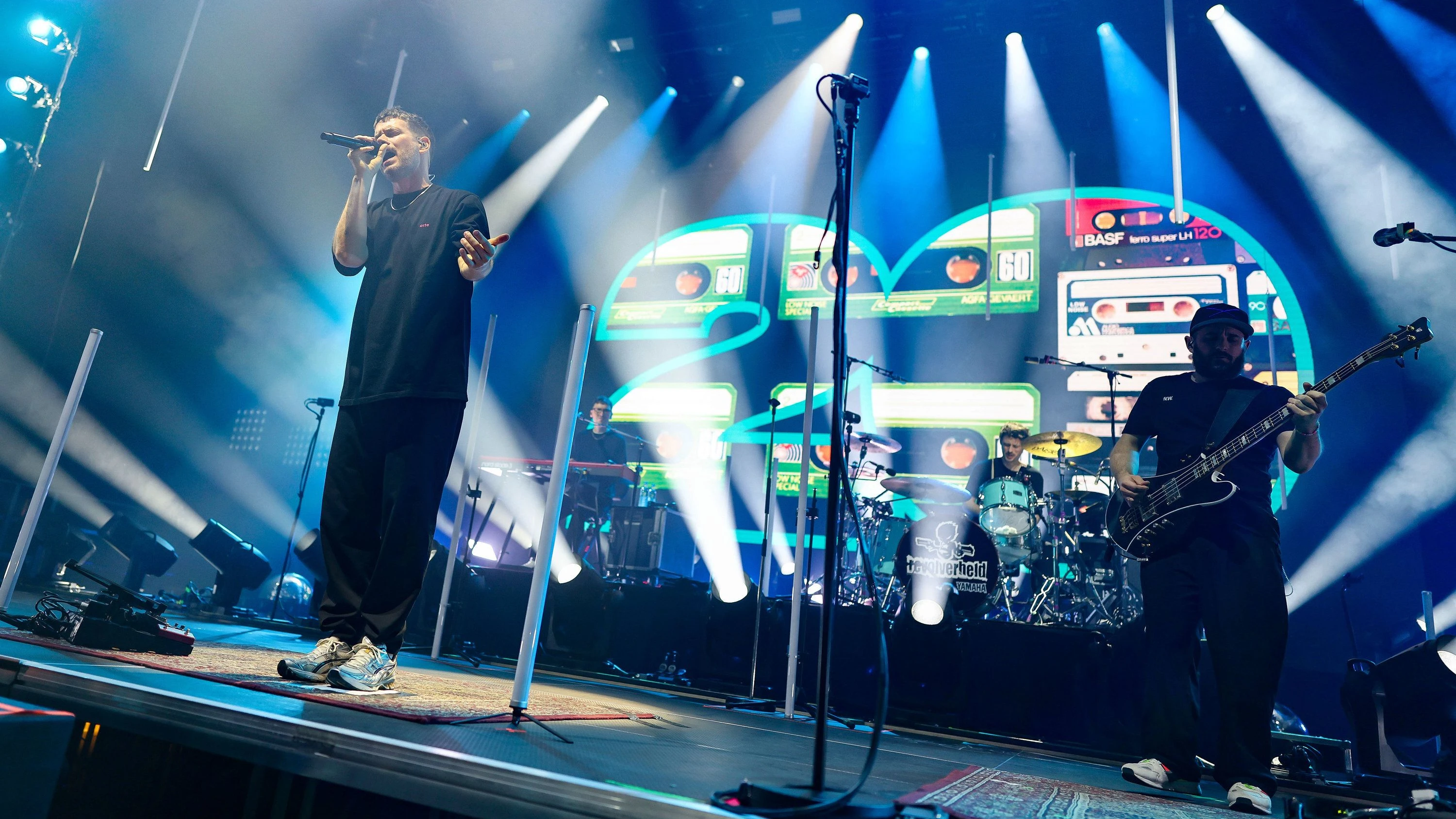 20 Jahre Revolverheld: Gemeinsam in Erinnerungen schwelgen