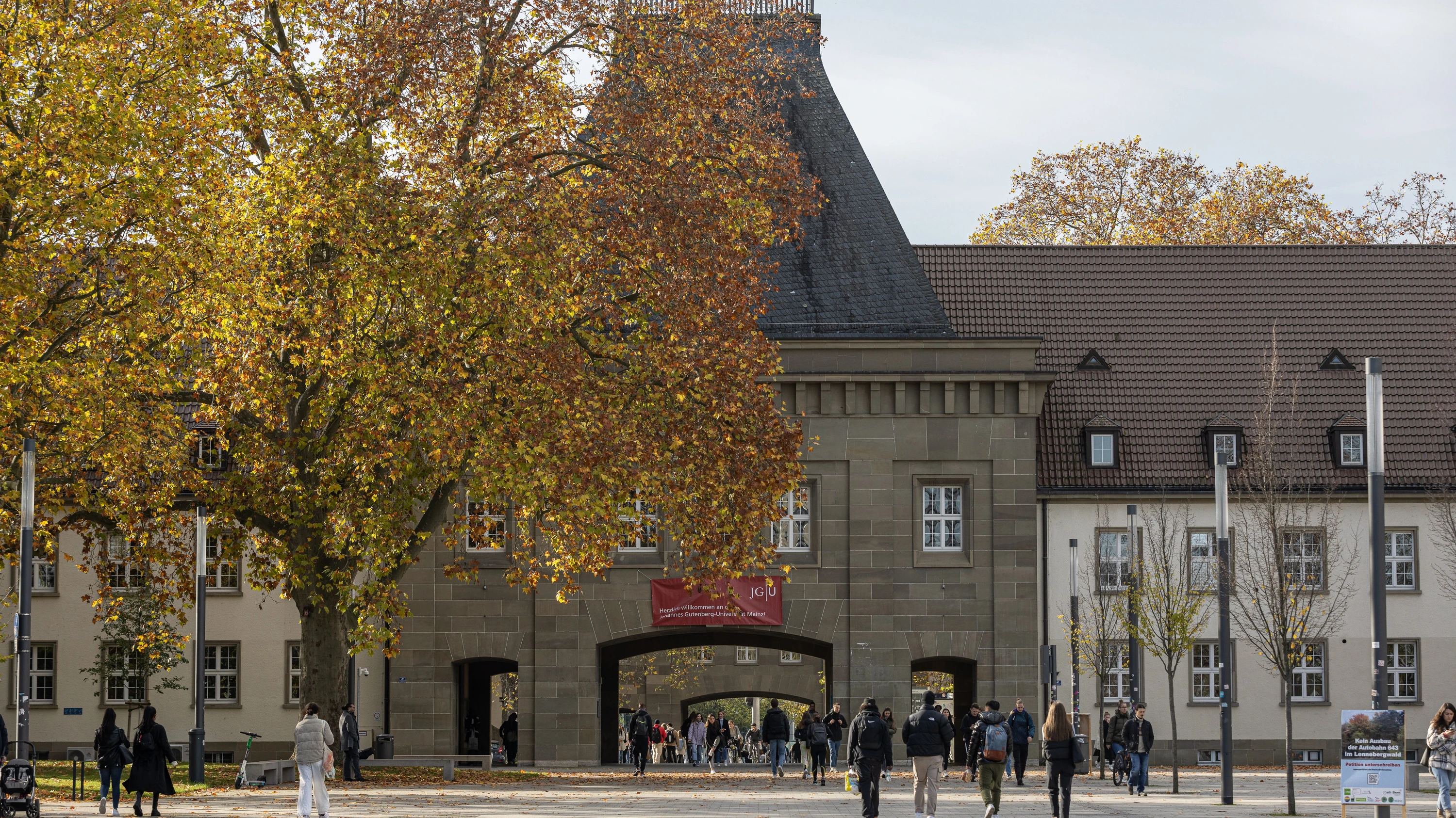 Lage der Soziologie: Die Gesellschaft passt in keine Badewanne