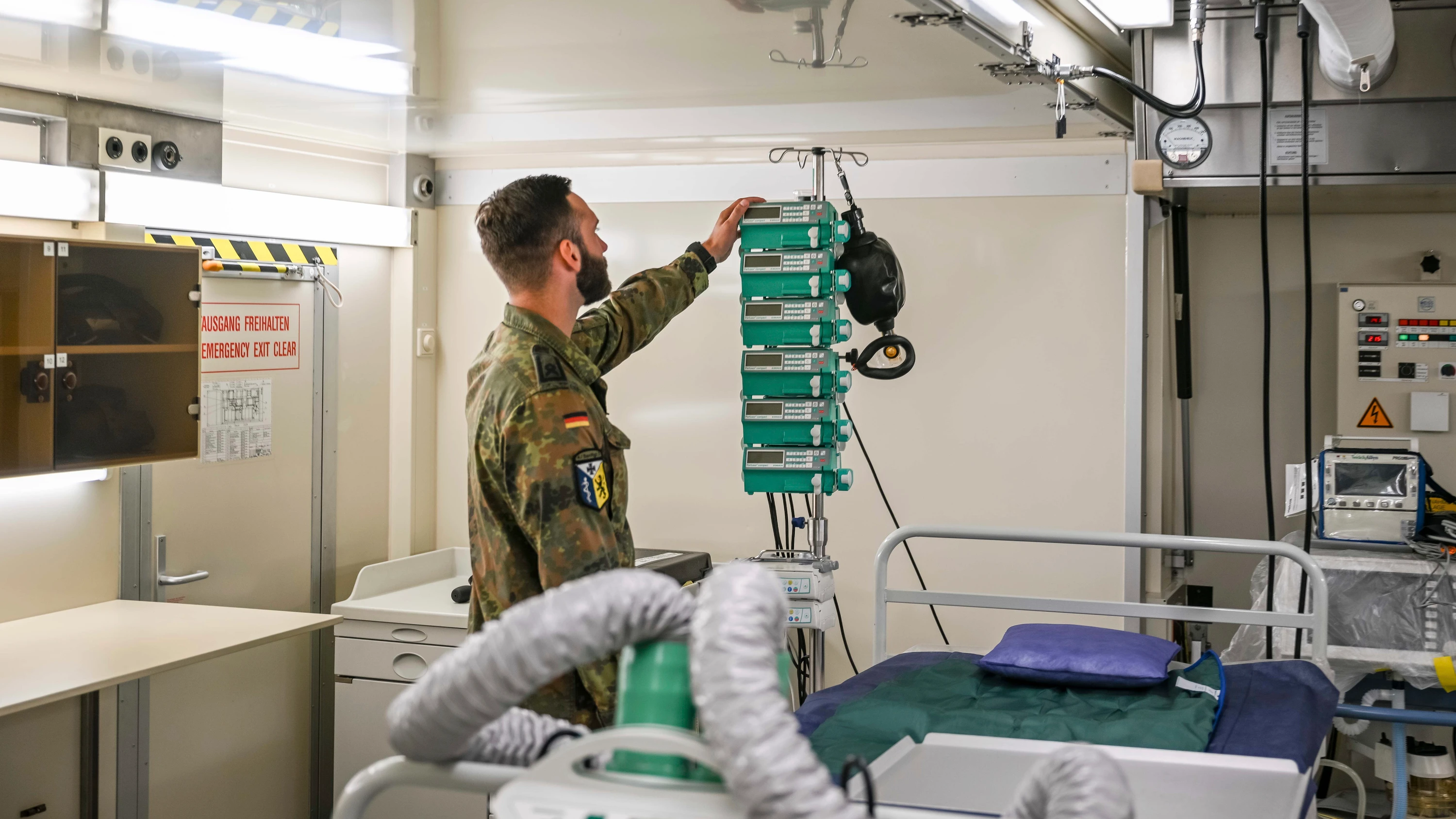 Zivil-militärische Krisenkooperation: Im Kriegsfall wären die Kliniken nach zwei Tagen voll