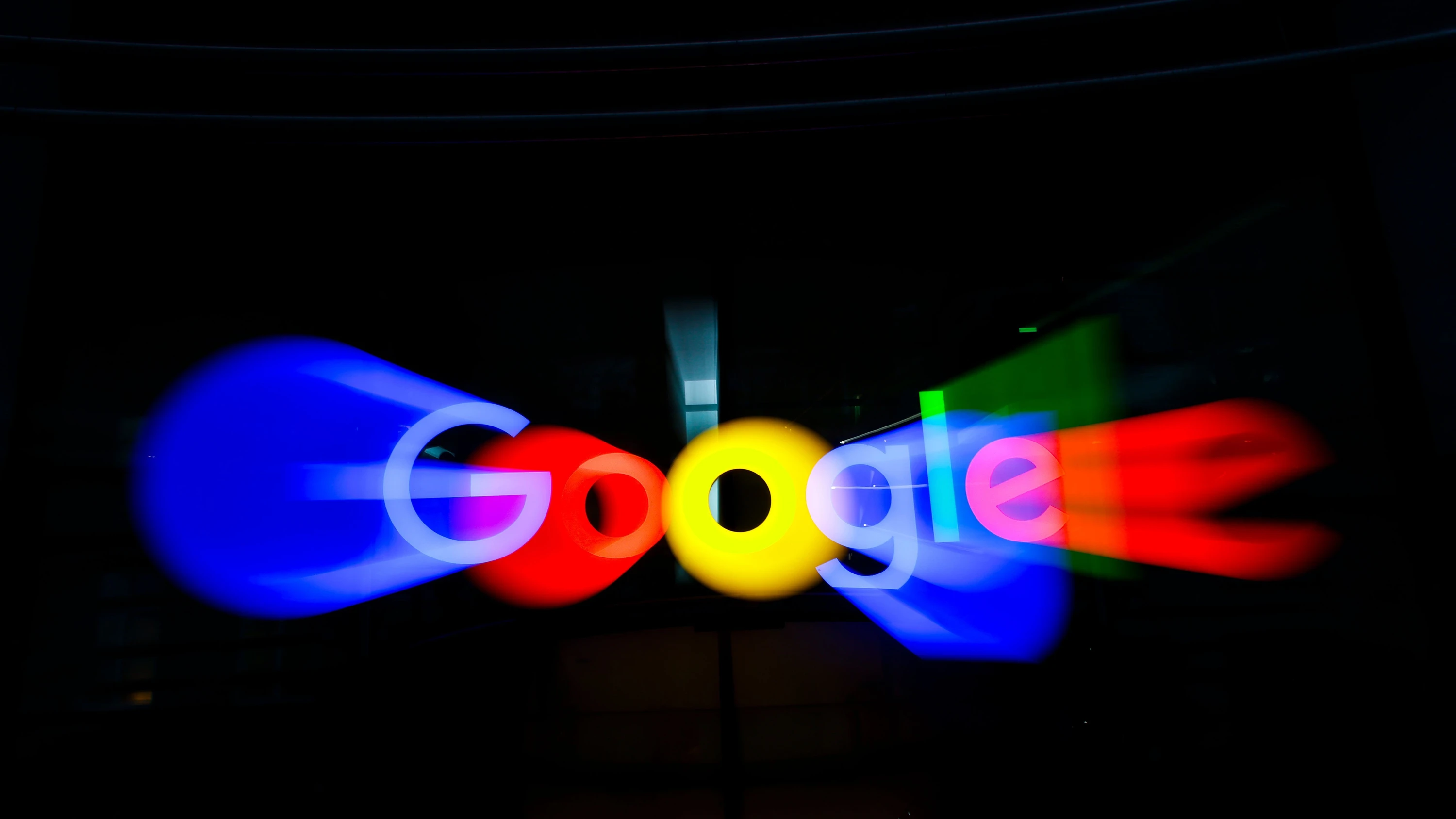 Schiedsgericht sagt: Google soll französischen Verlagen 80 Millionen Euro zahlen Schiedsgericht sagt: Google soll französischen Verlagen 80 Millionen Euro zahlen