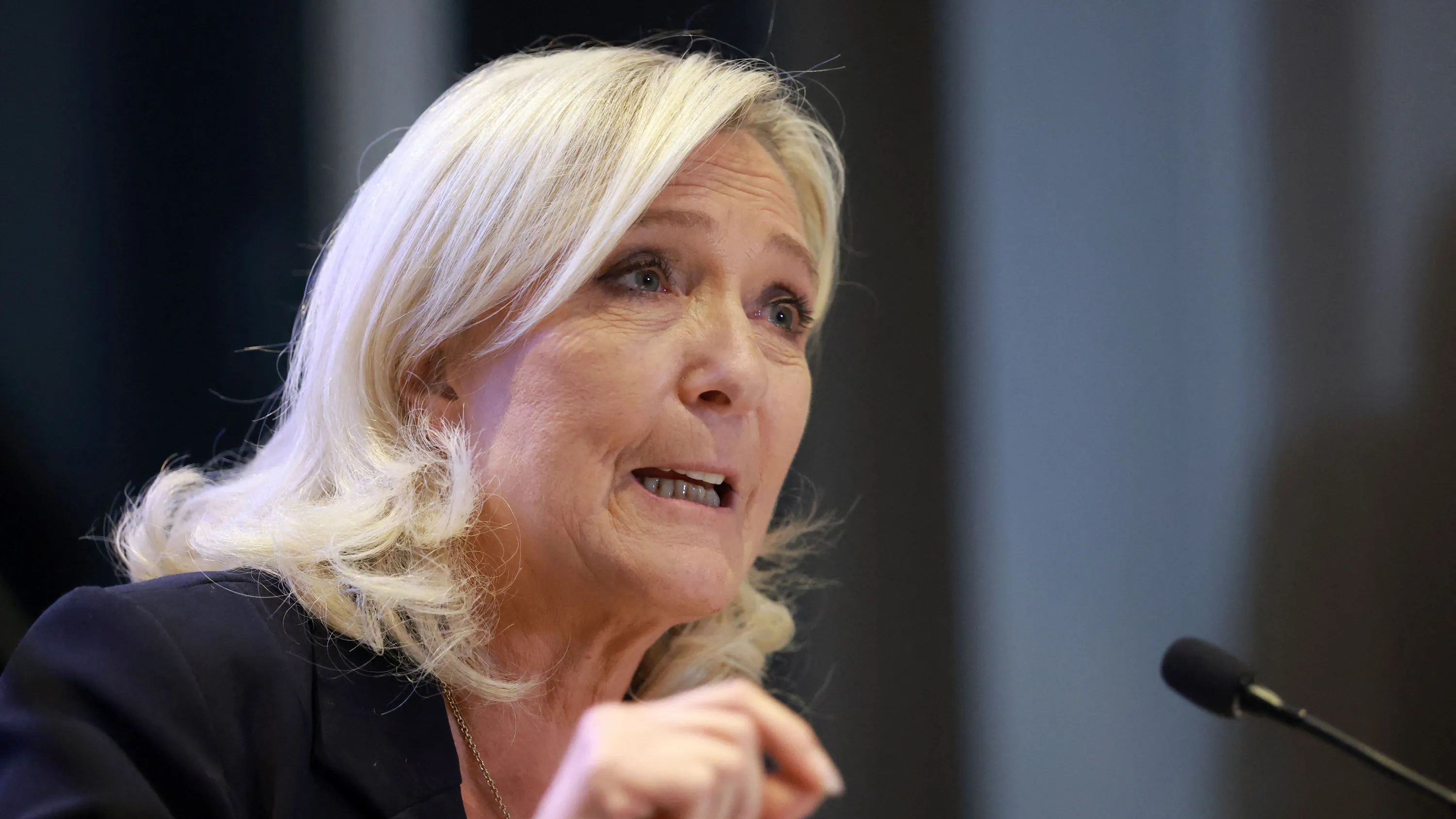 Nach Krawallen: Le Pen legt in Umfrage zu Präsidentschaftwahl zu