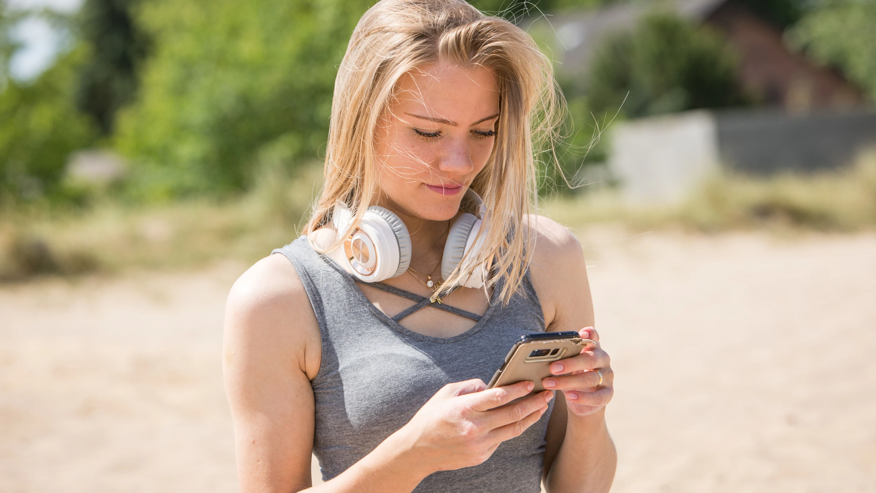 Bild: Strahlung: Schädigen Bluetooth-Kopfhörer das Gehirn?