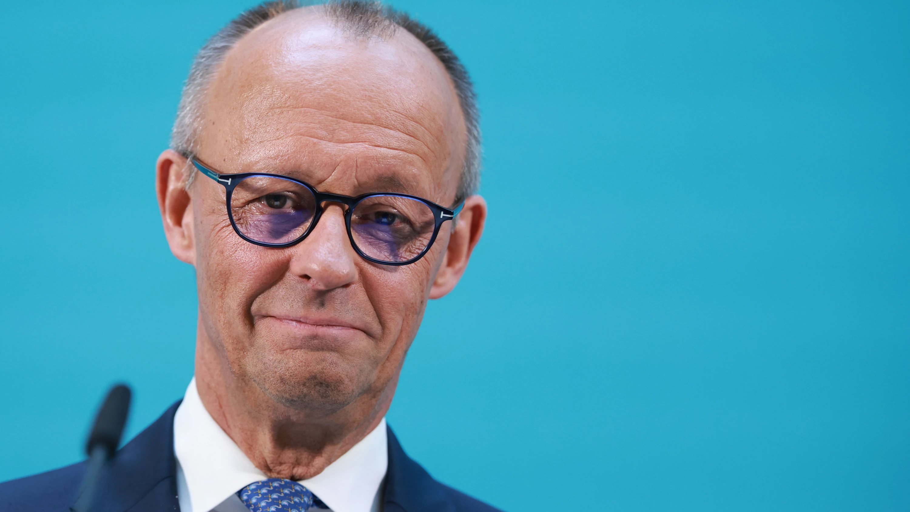Zustand der Koalition: Ein Kanzler im Drei-Fronten-Krieg