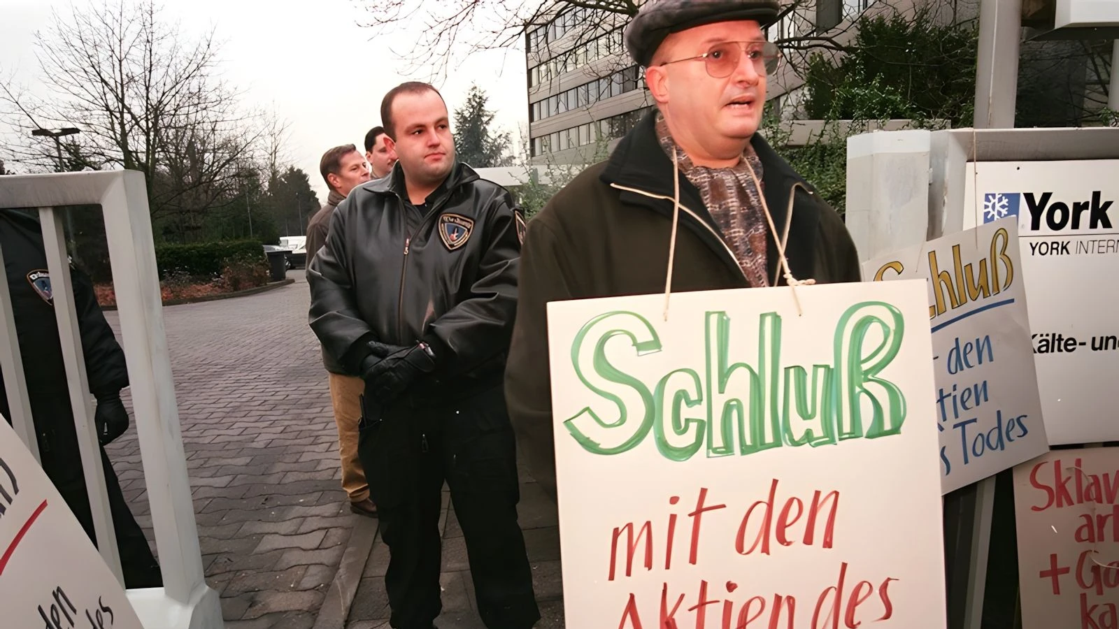 100 Jahre I.G.-Farben: Ruhm, Verfehlungen und quälende Auflösung