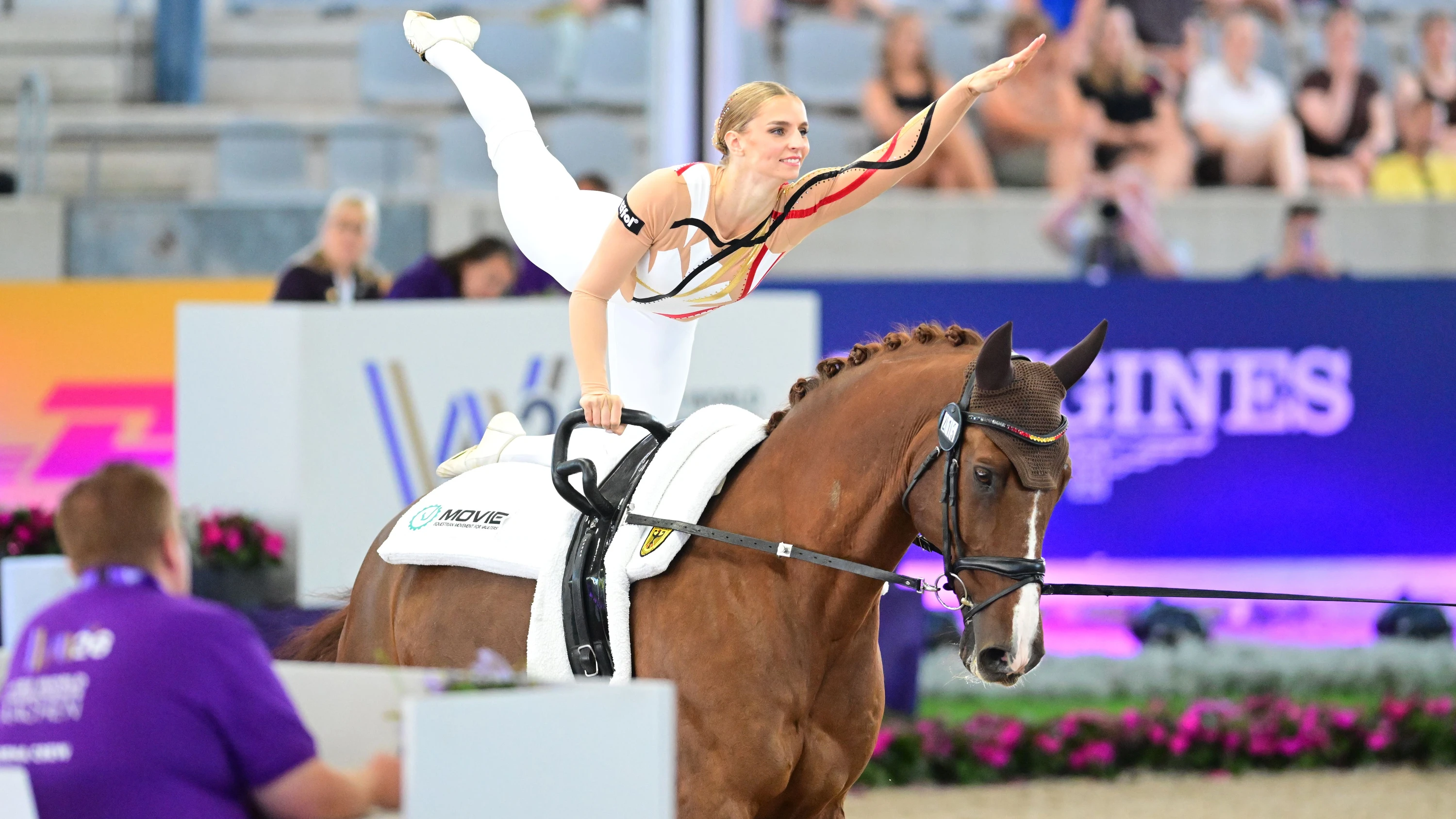 Voltigiererin Kathrin Meyer: Ein letztes Mal gemeinsam durch die raue See