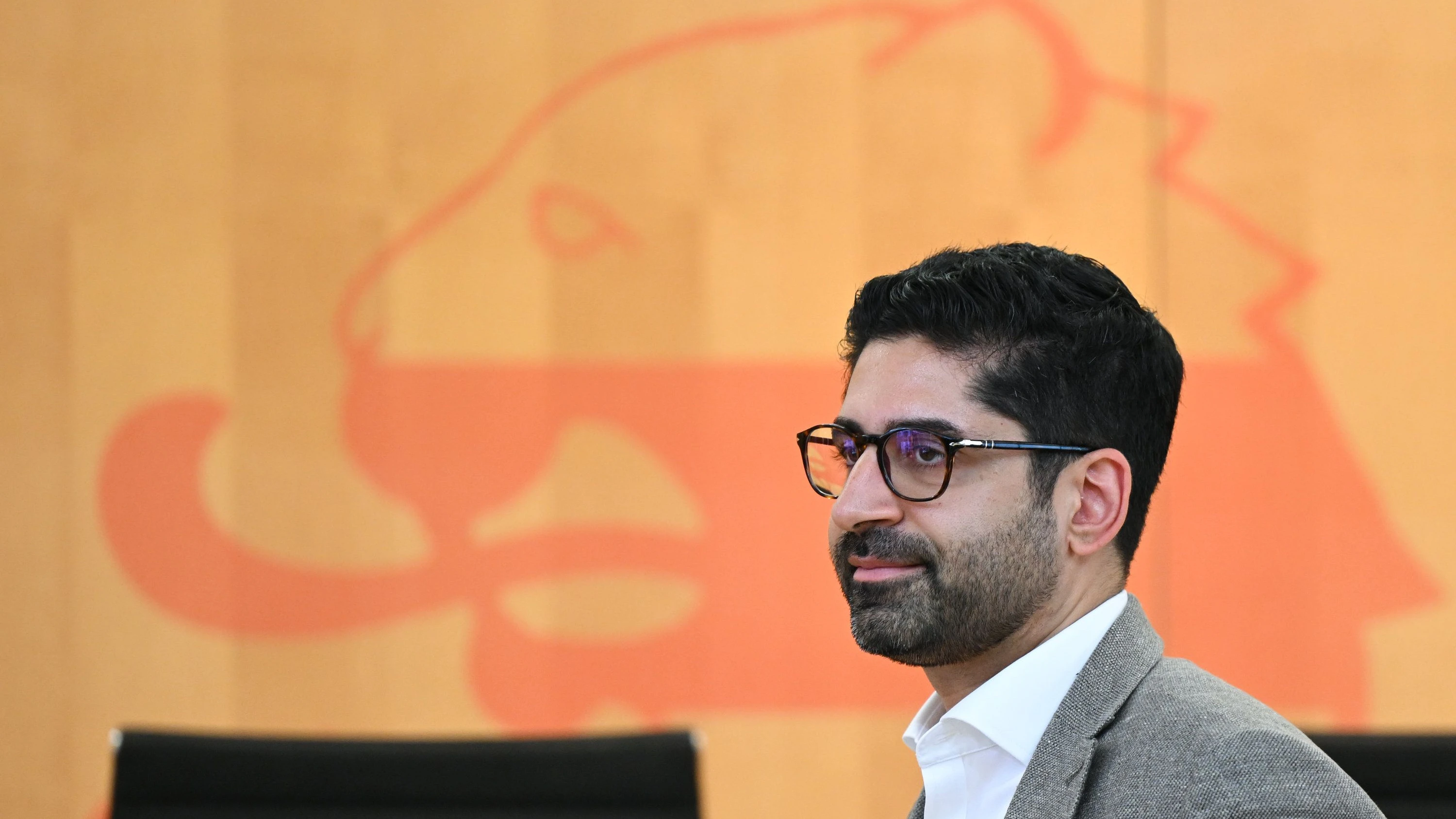 Staatssekretär entlassen: Maximaler Druck auf Minister Mansoori