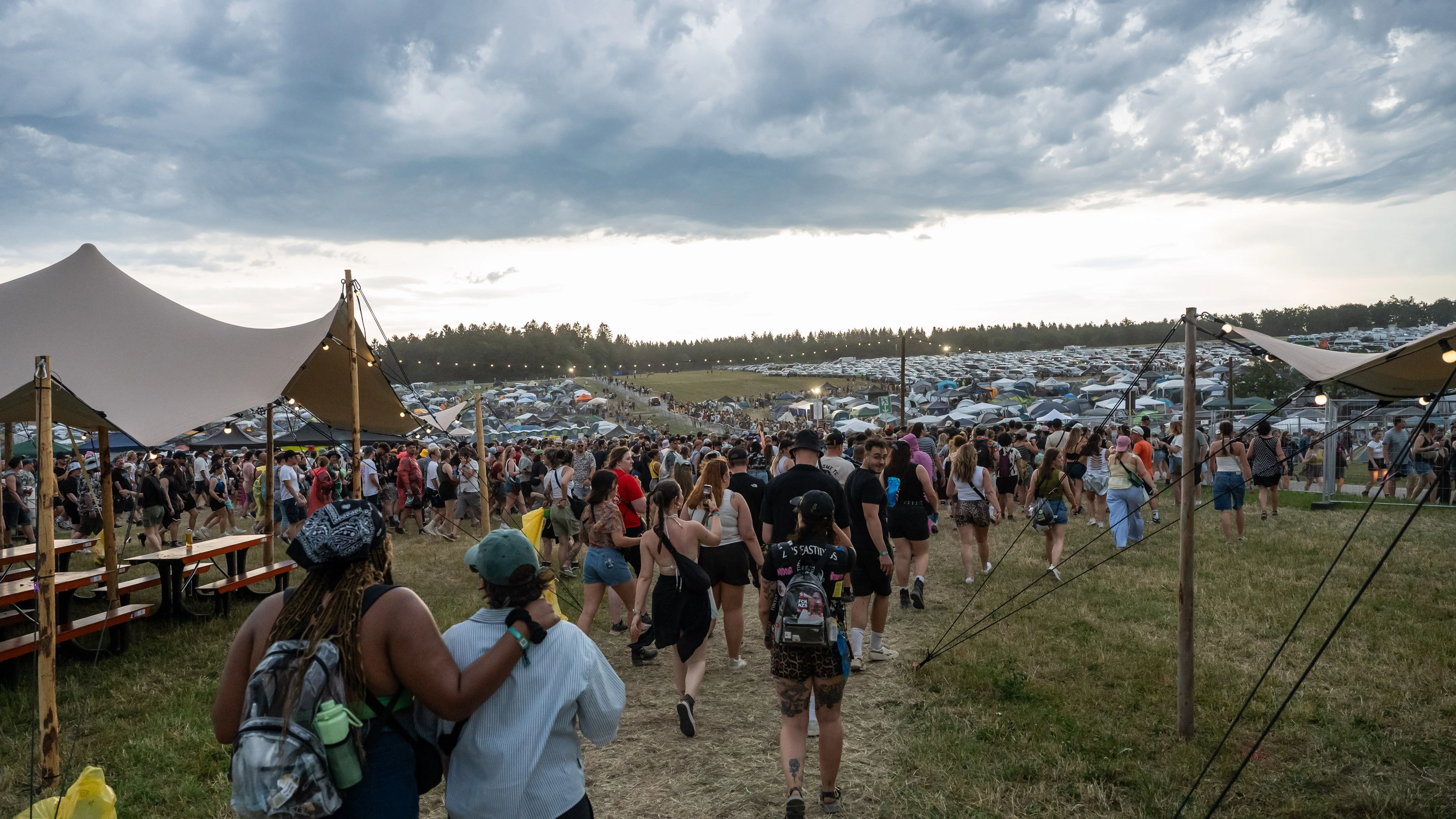Gelände evakuiert: Southside-Festival wegen Unwetters unterbrochen