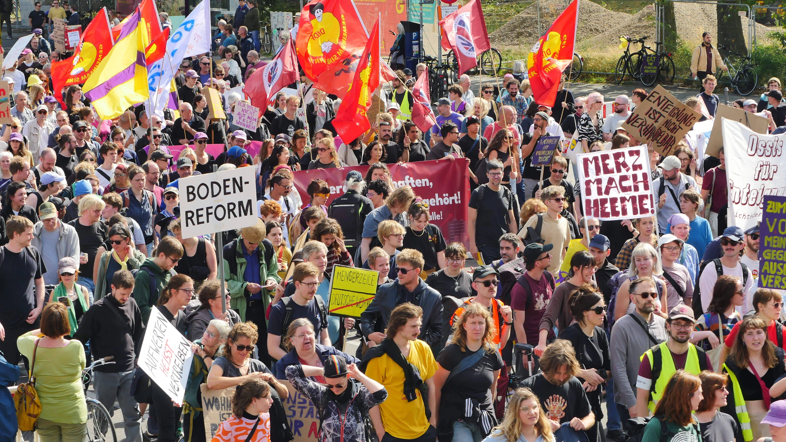 Demo gegen hohe Mieten: „Die Vergesellschaftungsdebatte schreckt Investoren ab.“ - Imago