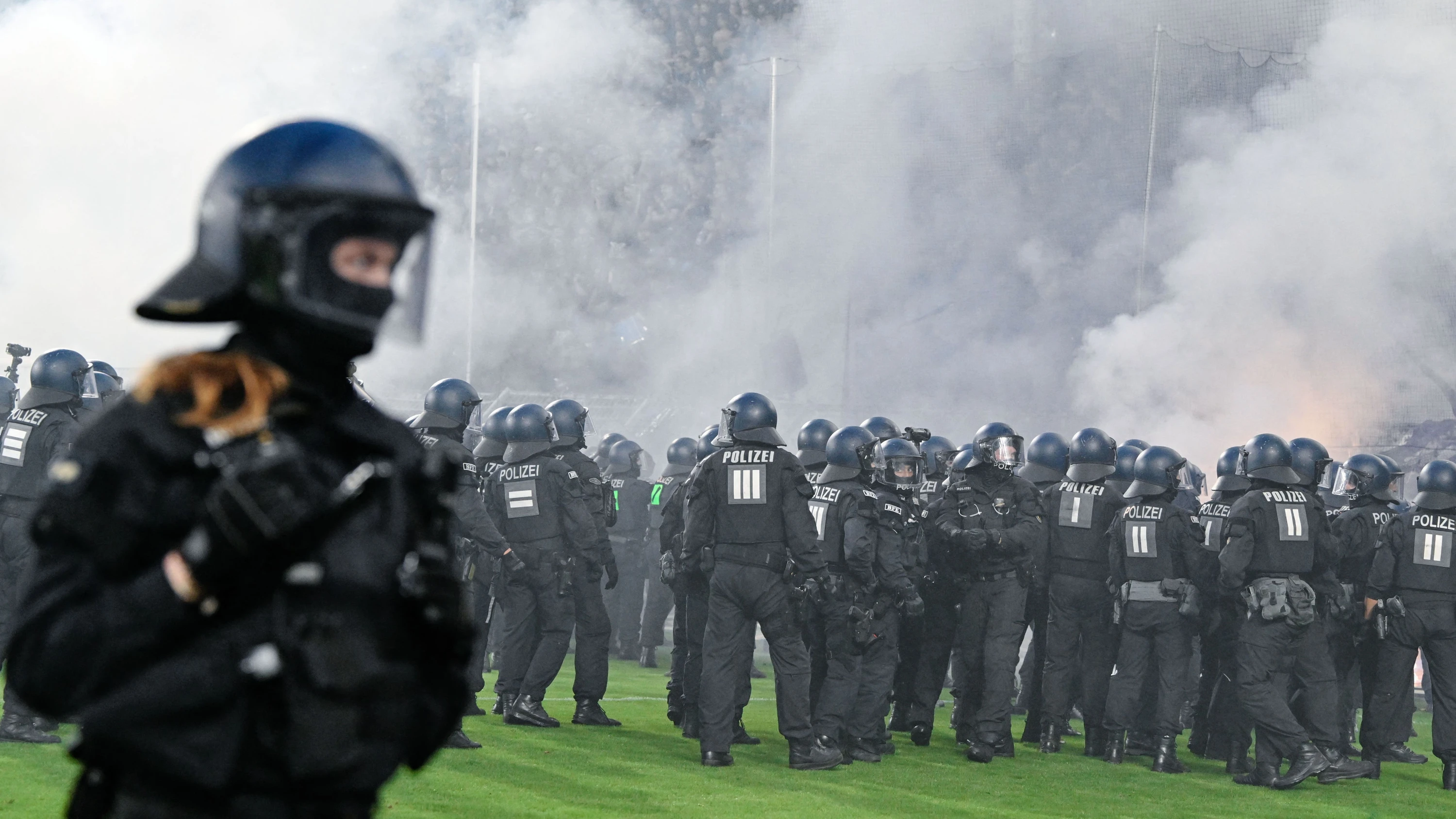 Randale im DFB-Pokal: Es wird Zeit für einen neuen Lösungsweg im Fußball
