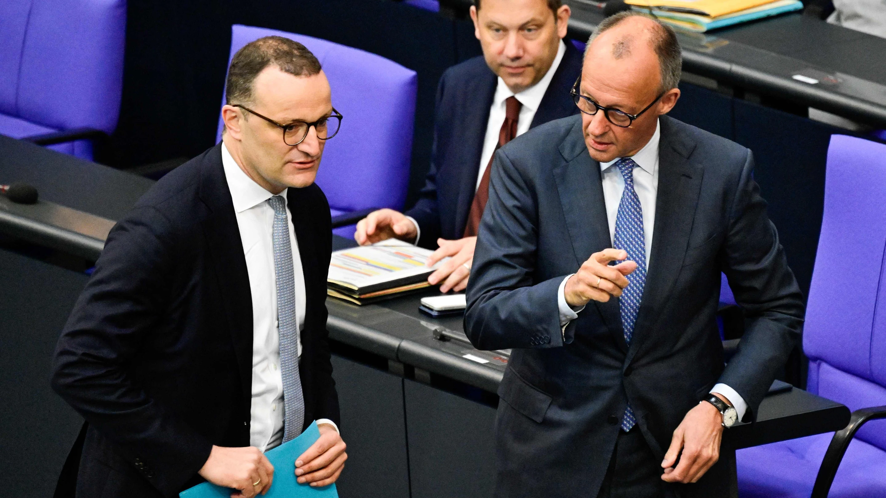 Deutschland-Liveblog: Merz will Spahn-Nachfolge noch im Juli klären Deutschland-Liveblog: Merz will Spahn-Nachfolge noch im Juli klären