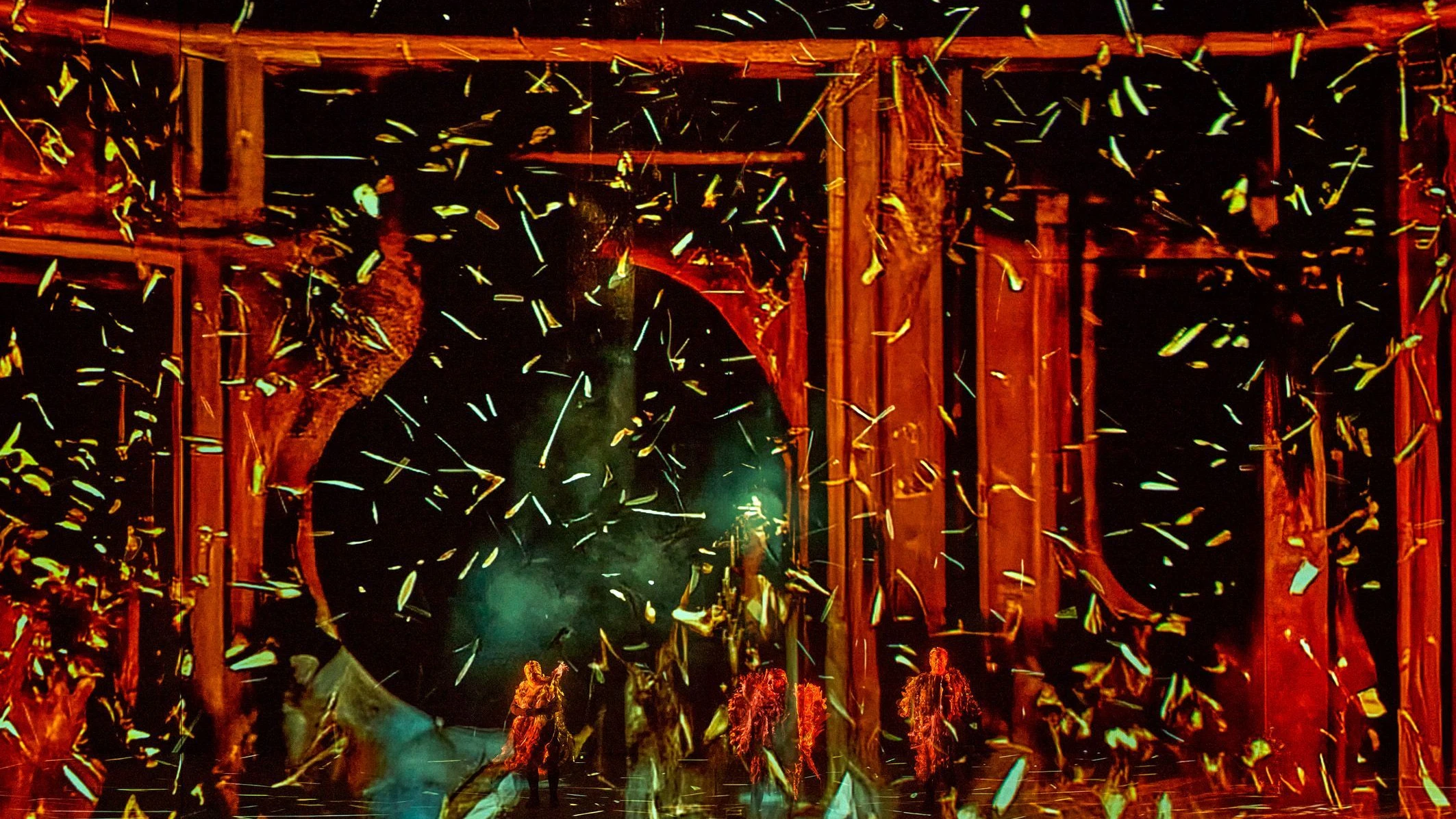 Bilder fand die Künstliche Intelligenz der Bayreuther Festspiele genug für die Distanzierung des Menschen von der Natur in Richard Wagners „Rheingold“. Warum haben sie dem Publikum nicht gefallen? - Bayreuth Festival via AP