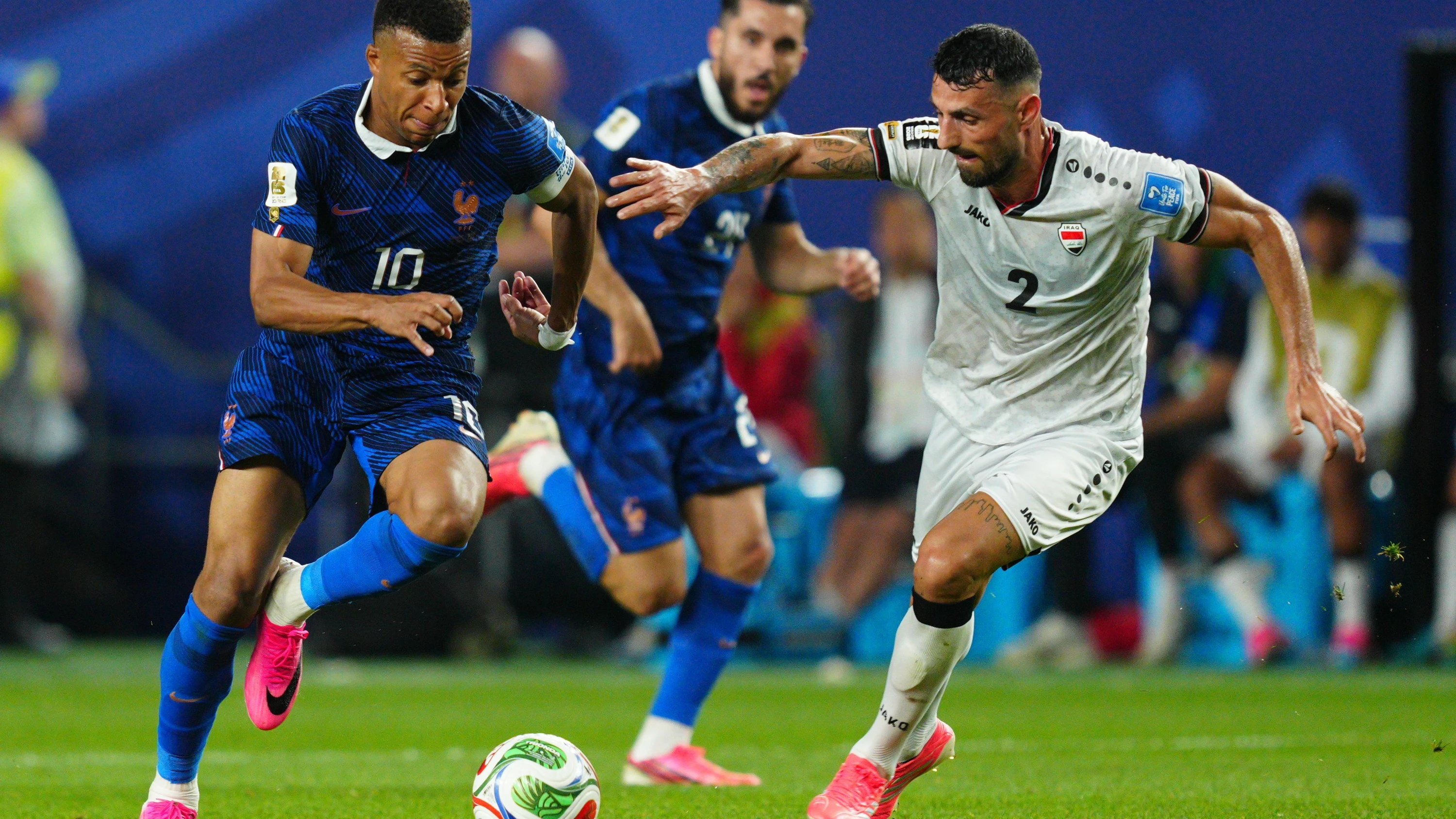 WM: Wetter-Chaos und Mbappé-Gala – Frankreich schlägt Irak