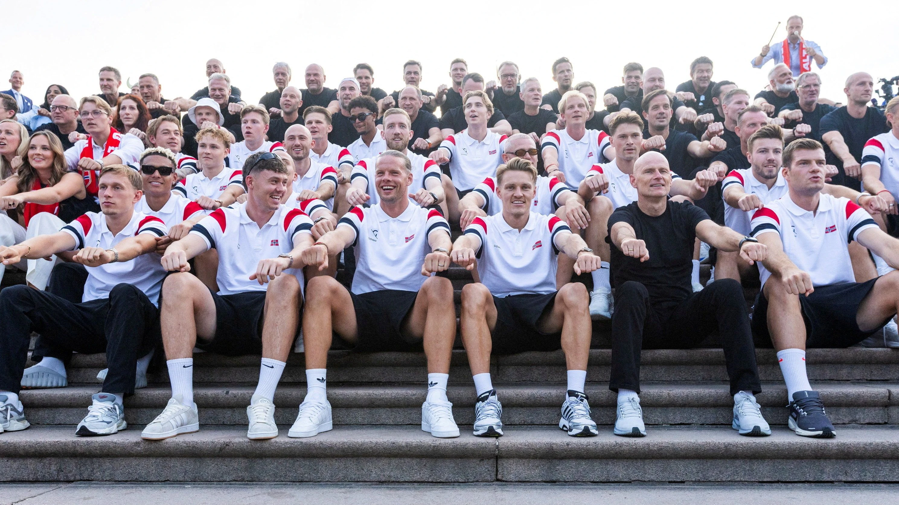 „Ruderparty“: Zehntausende feiern Rückkehr von Norwegens WM-Team