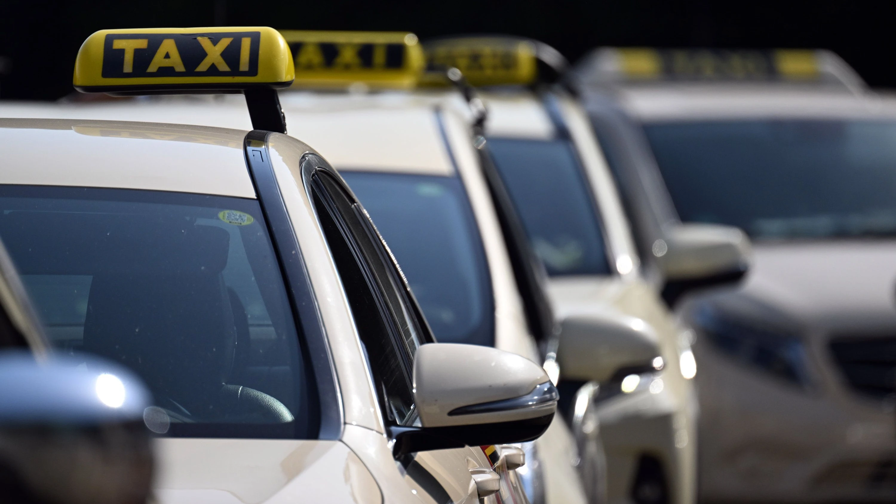 Verwaltungsgericht: Kein Anspruch auf Taxistellplätze in Wiesbaden