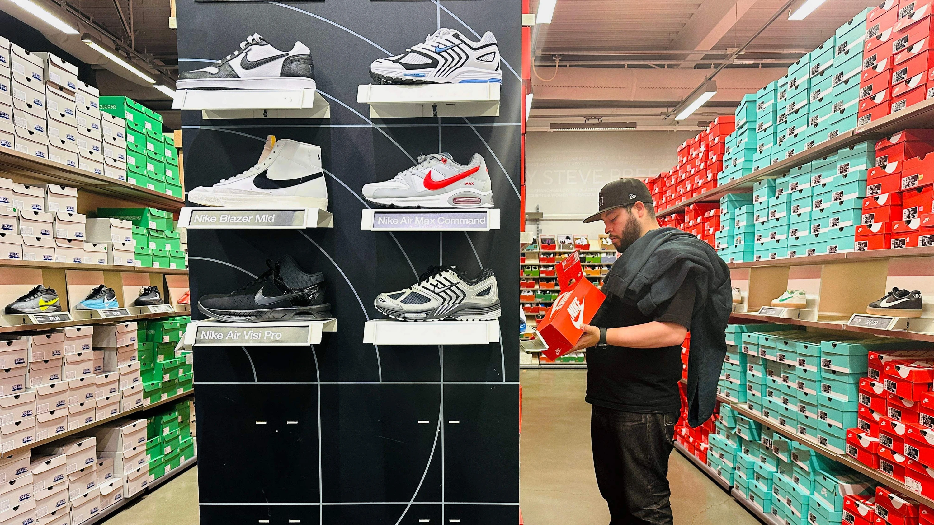 Business-Ticker: Umsatzrückgang prognostiziert: Nike besorgt über Folgen des Irankrieges Business-Ticker: Umsatzrückgang prognostiziert: Nike besorgt über Folgen des Irankrieges