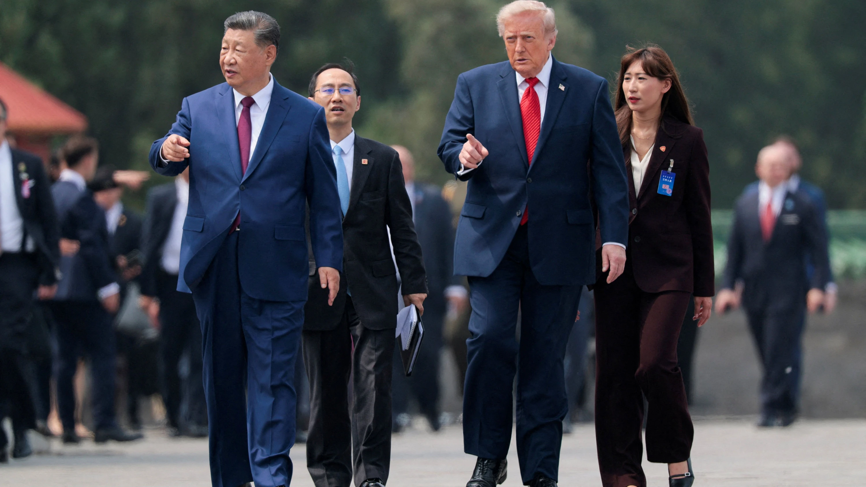 Wer gibt hier die Richtung vor: der amerikanische Präsident Donald Trump und der chinesische Staats- und Parteichef Xi Jinping im Mai 2026 in Peking. - Reuters