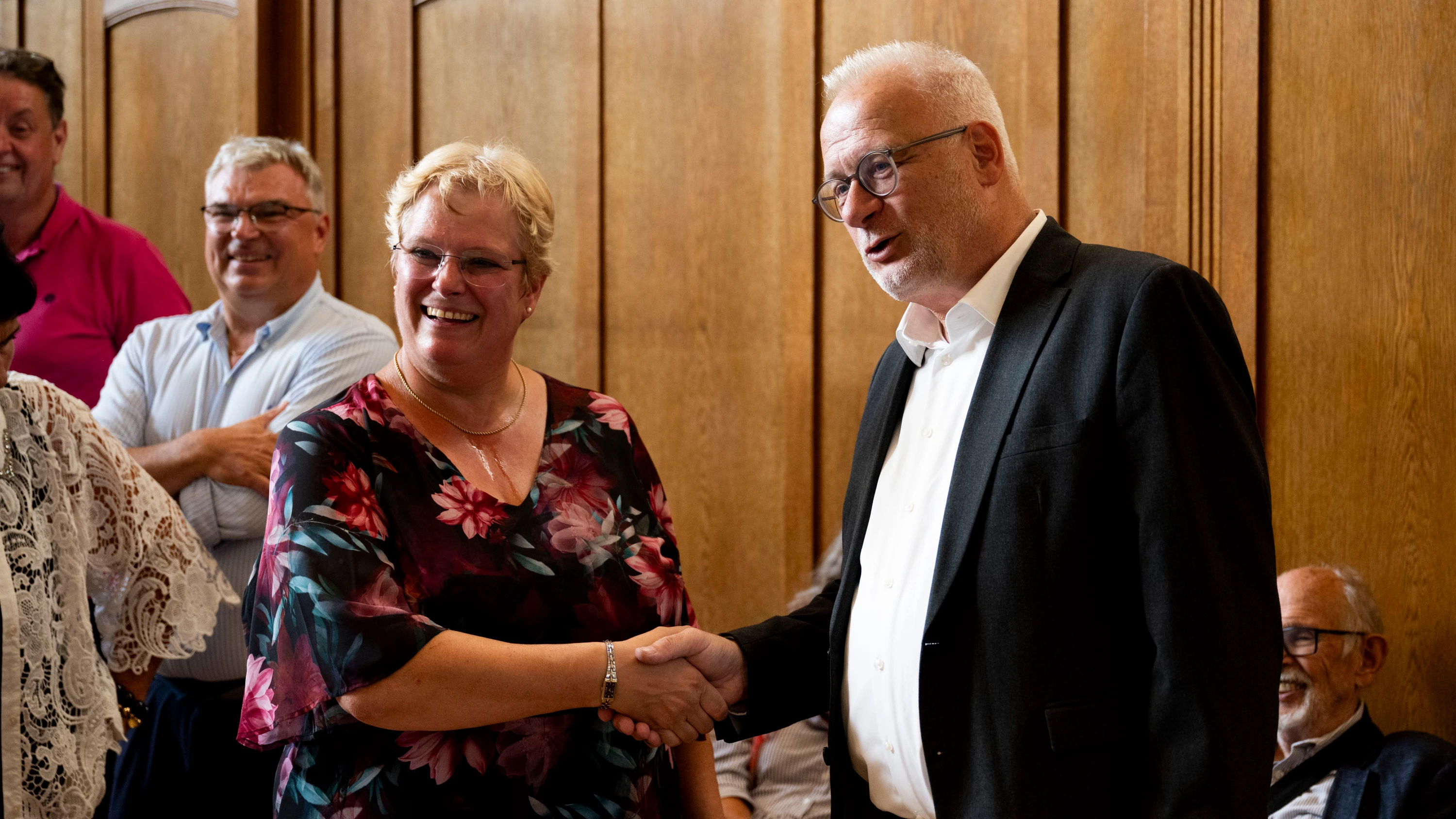 wahl in Kronberg: König bleibt Bürgermeister, Merklein bringt sich weiter ein