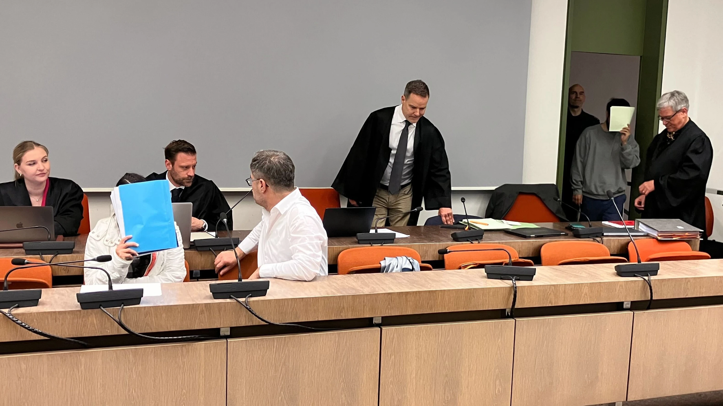 OLG München: Irakisches Ehepaar wegen Völkermords verurteilt