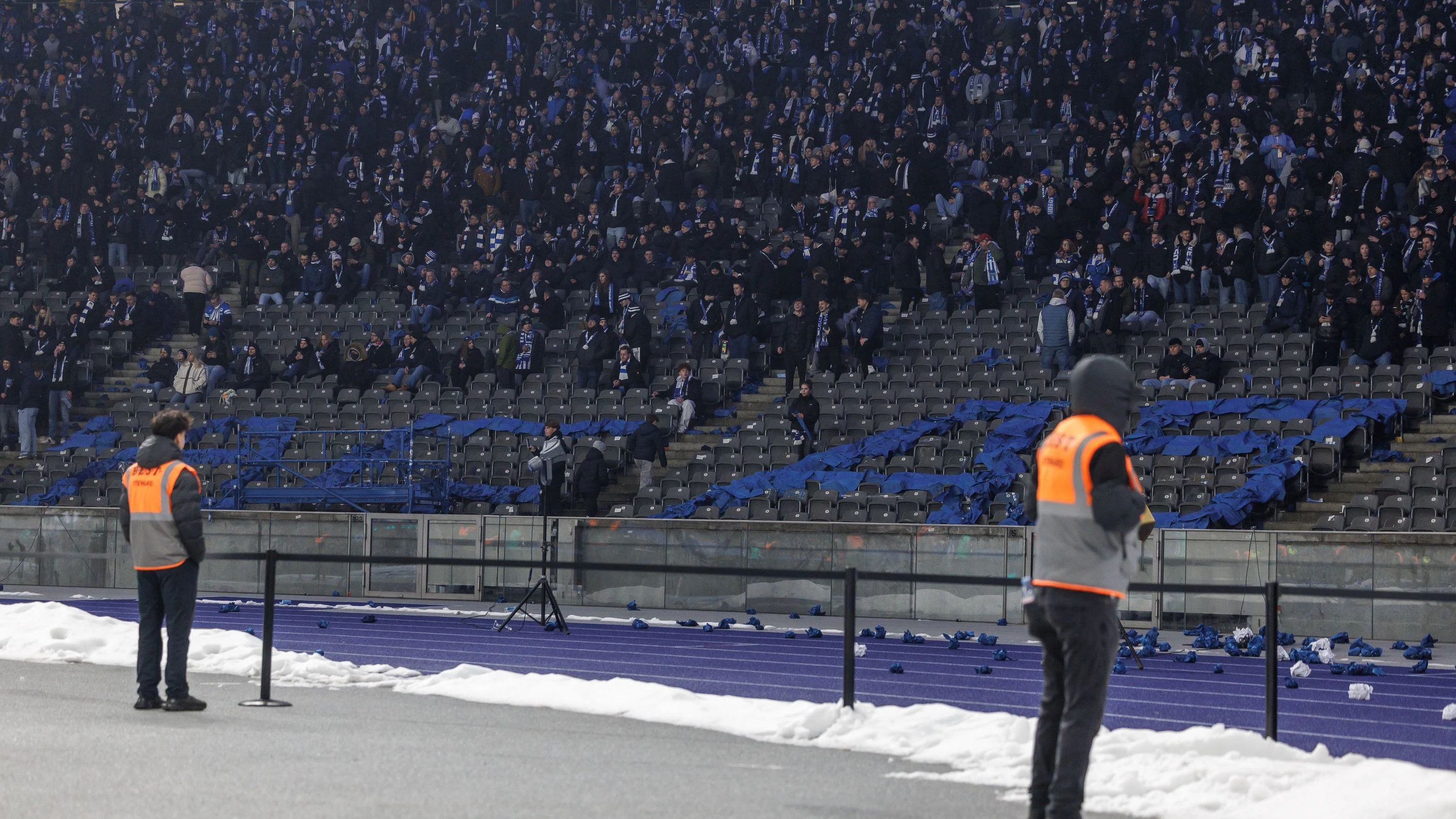 Mehr als 50 Verletzte: Hertha-Chef kündigt Aufarbeitung nach Gewalt-Vorfall an