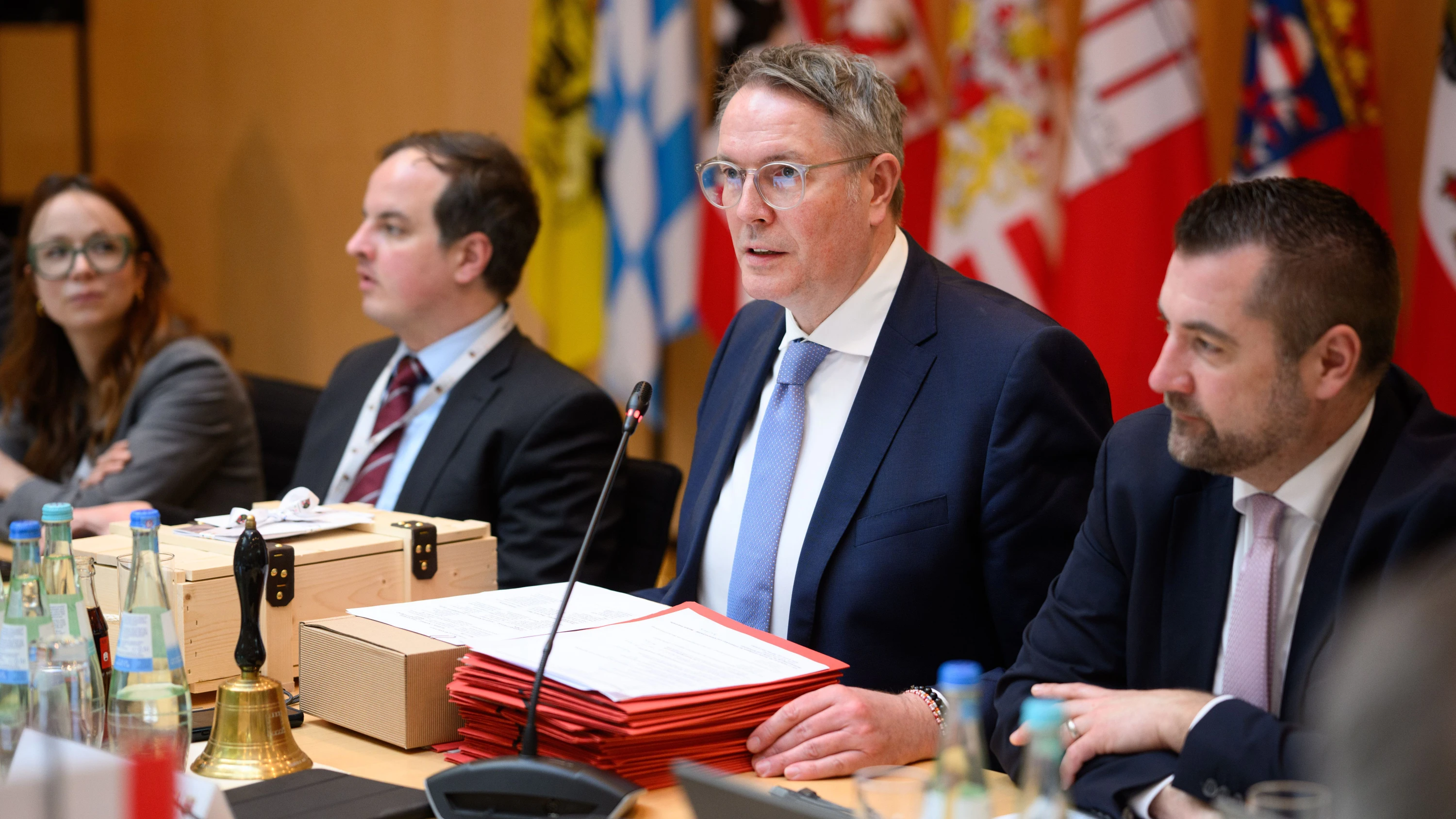 Finanzkrise der Kommunen: Die Städte und Gemeinden bluten weiter aus