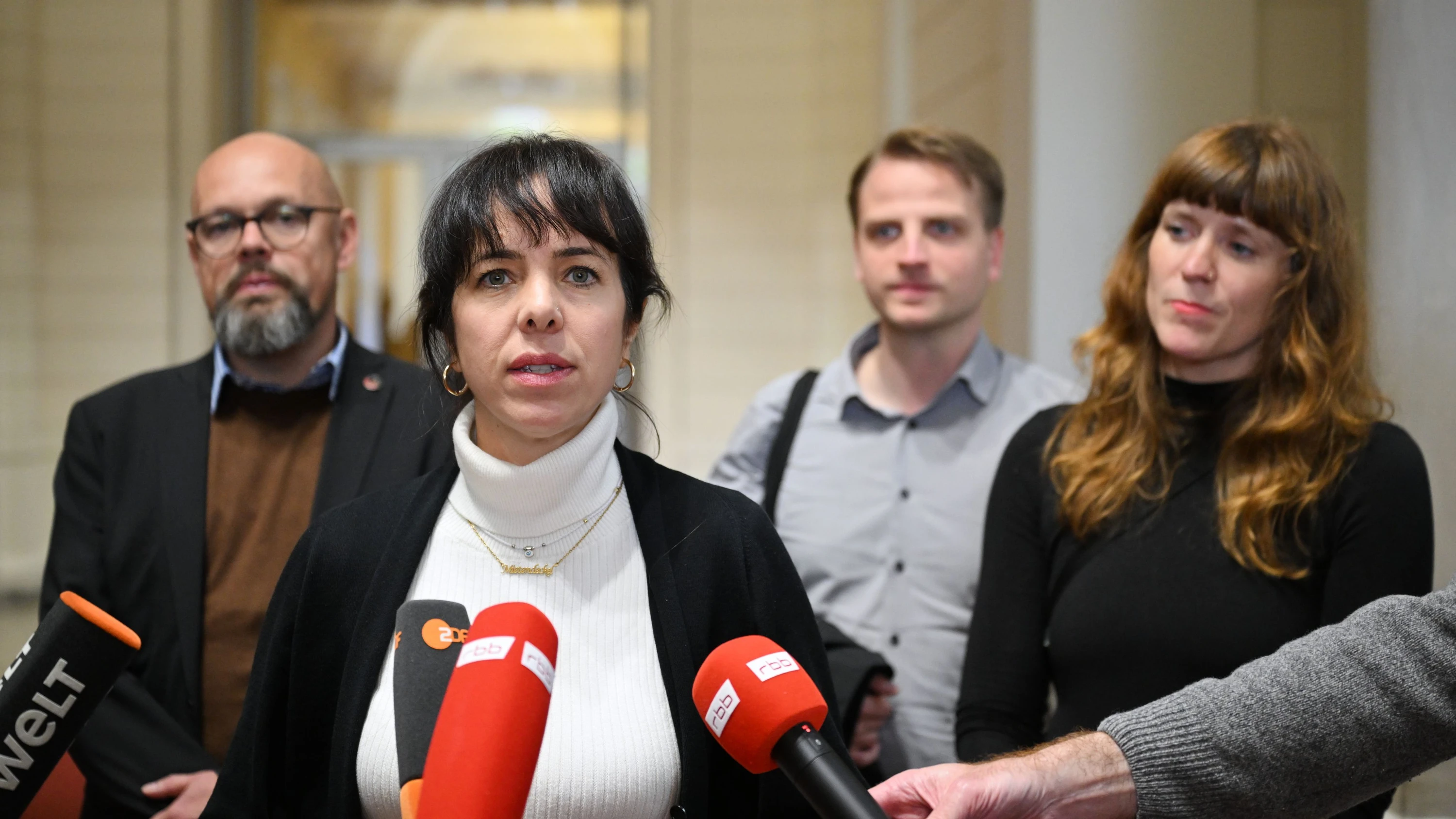 Bild: Deutschland Liveblog: Linke, Grüne und SPD setzen Sondierungsgespräche in Berlin fort