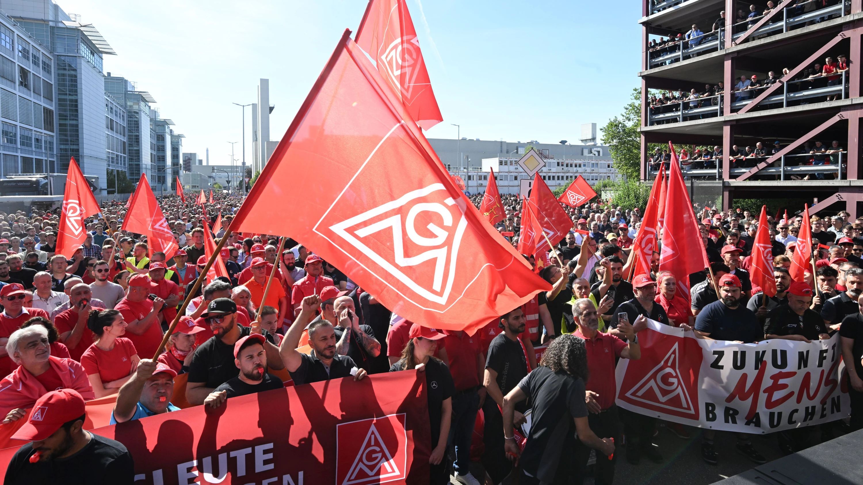 F.A.Z. Frühdenker: IG Metall ruft bundesweit zu Autoprotesten auf
