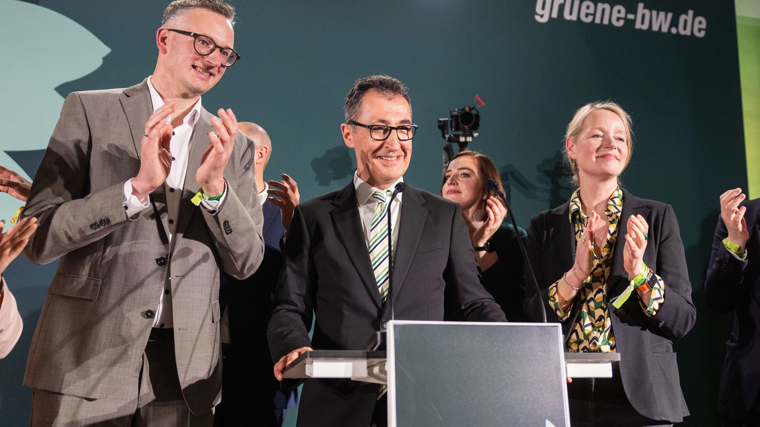 (+) Wahl in Baden-Württemberg: Der Triumph des weisen alten Mannes am Weltfrauentag