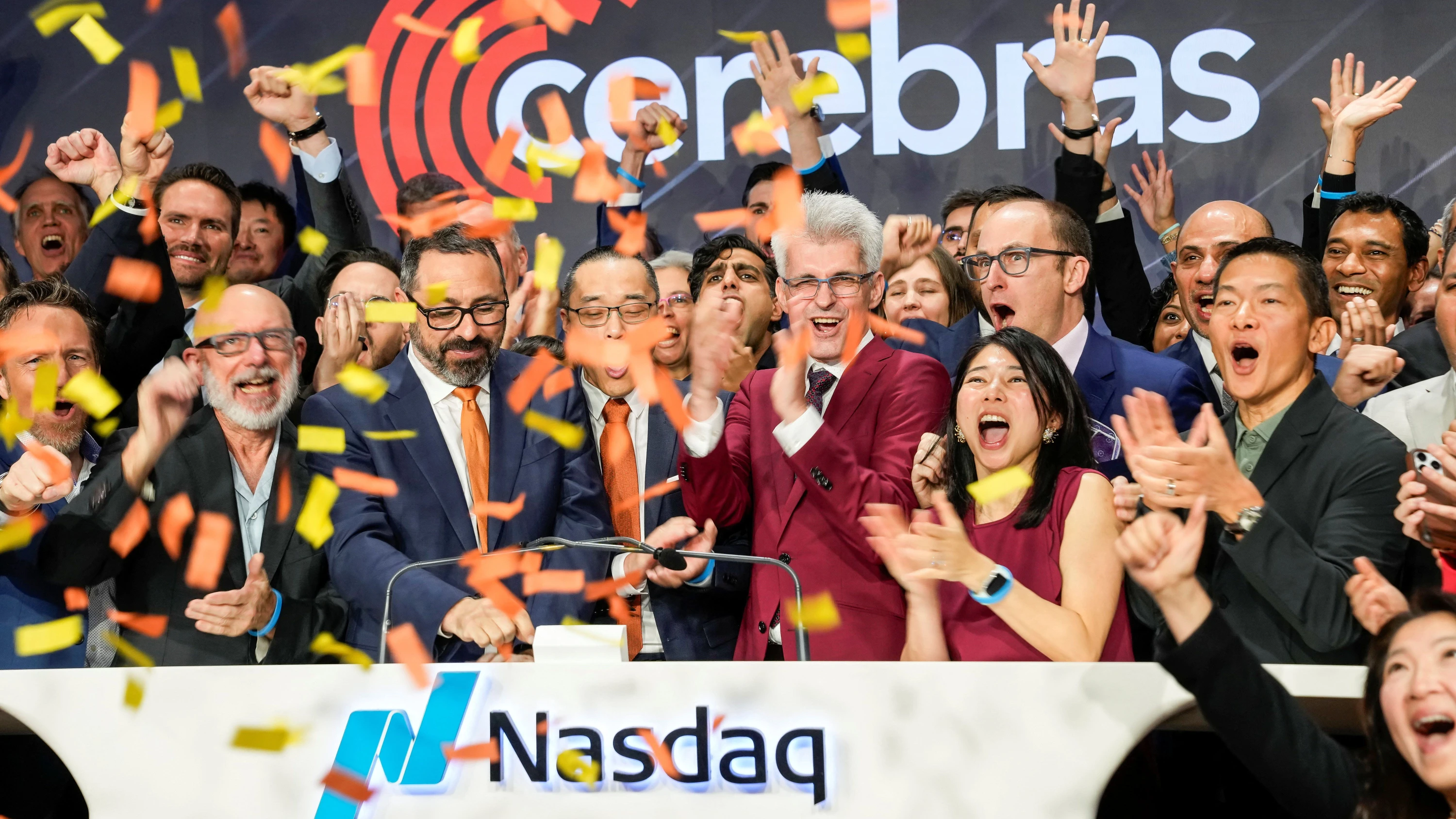 Business-Ticker: Chiphersteller Cerebras feiert spektakuläres Börsendebüt