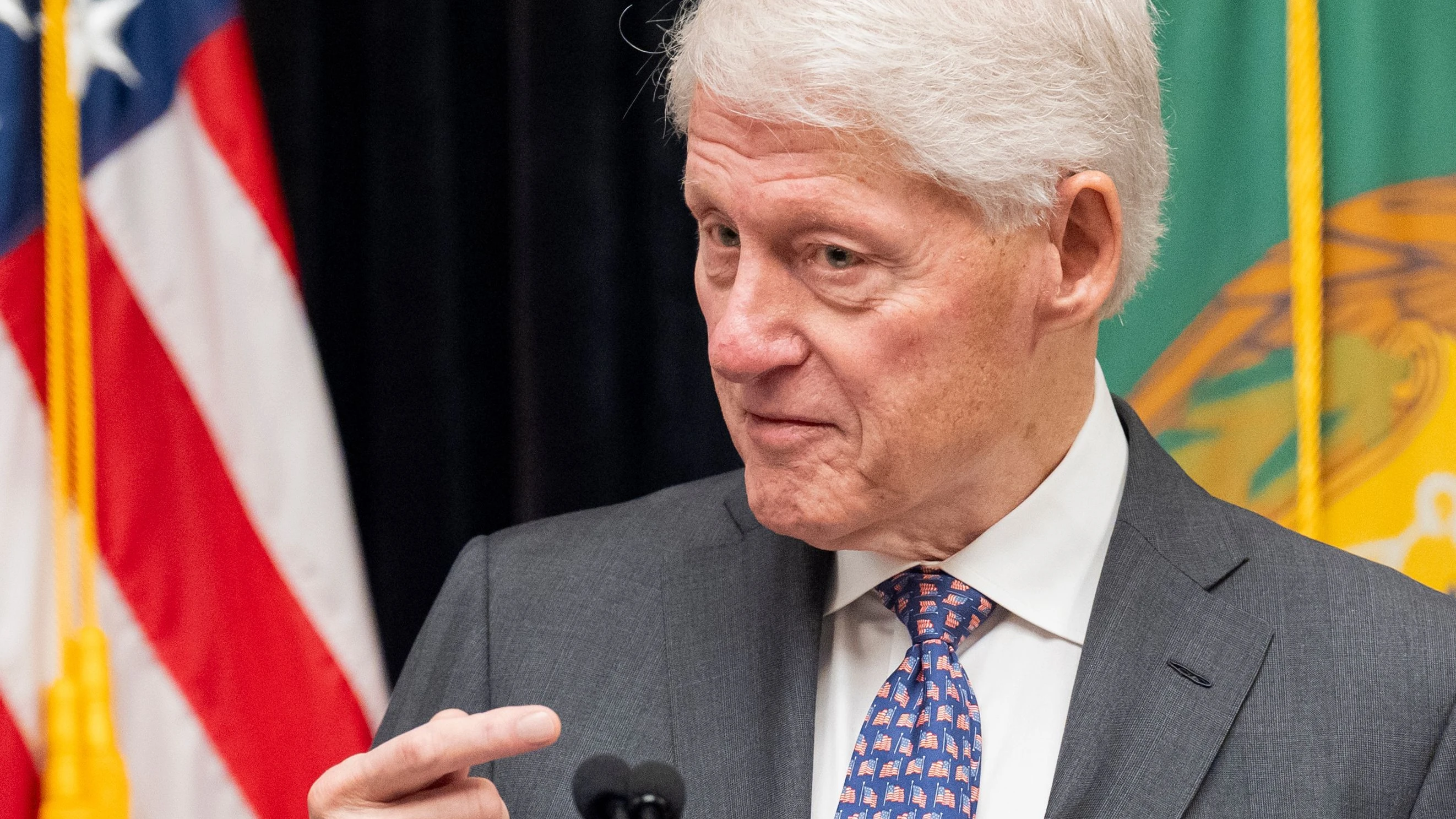 Liveblog USA unter Trump: Epstein-Anhörung: Clinton weist Vorwürfe zurück