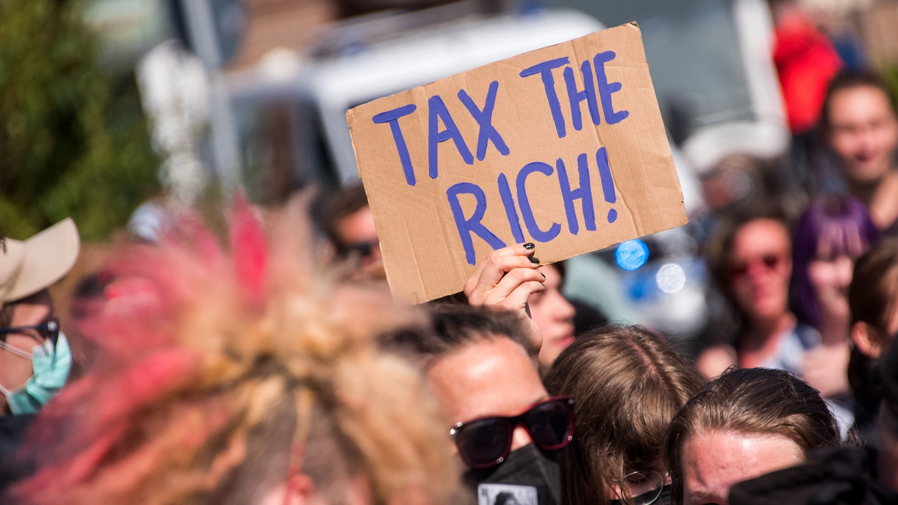 Steuergerechtigkeit: Warum Milliardäre kaum Steuern zahlen