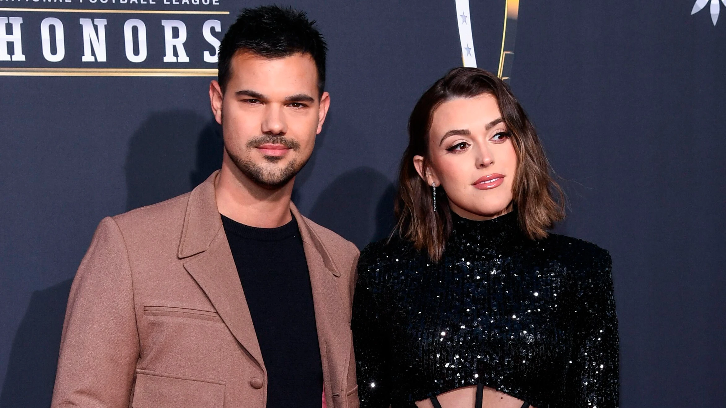 Neues von den Promis: Taylor und Taylor Lautner sind Eltern geworden