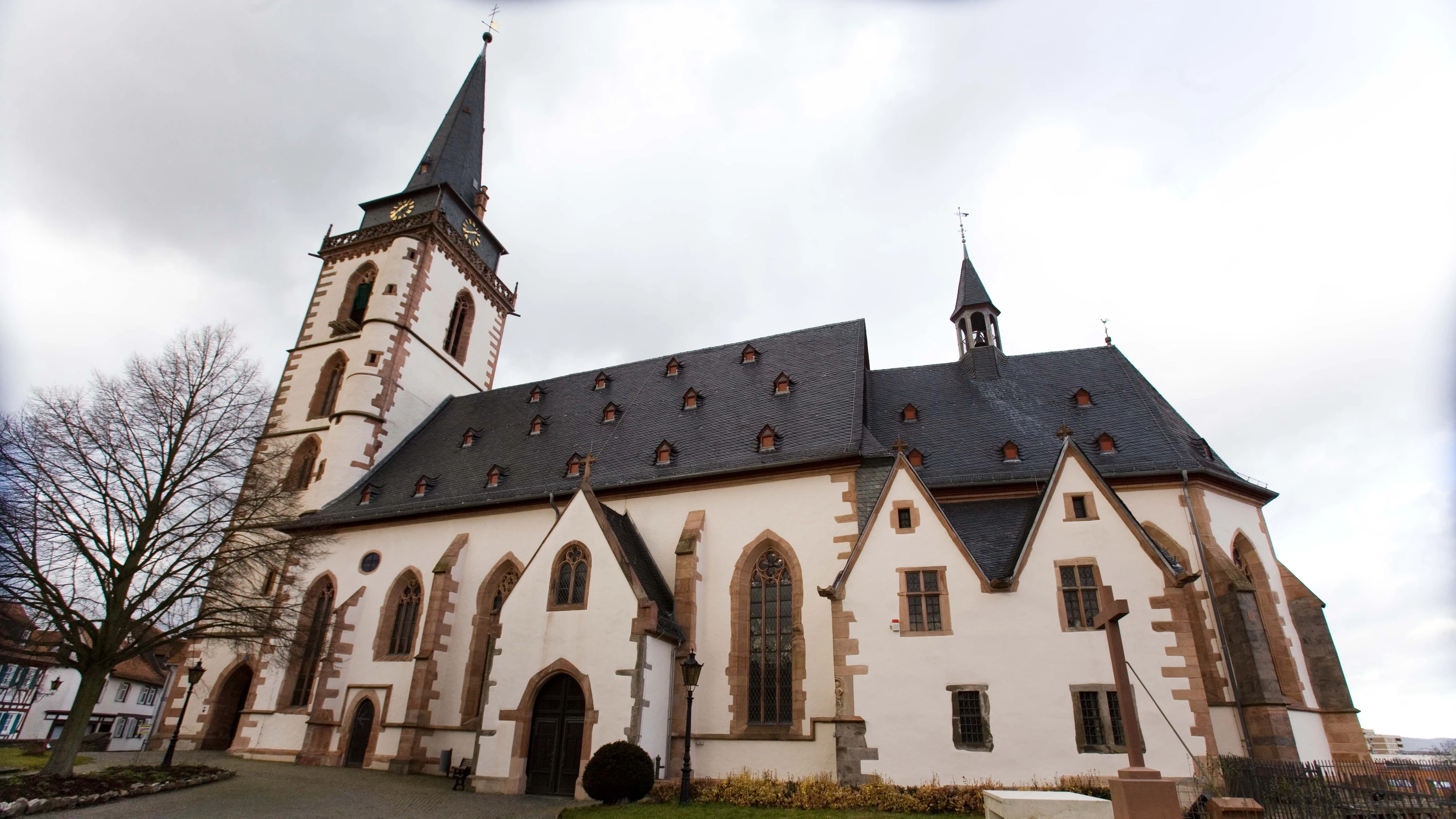 Katholischer Pfarrer gibt auf: Lieber Ehemann als Priester