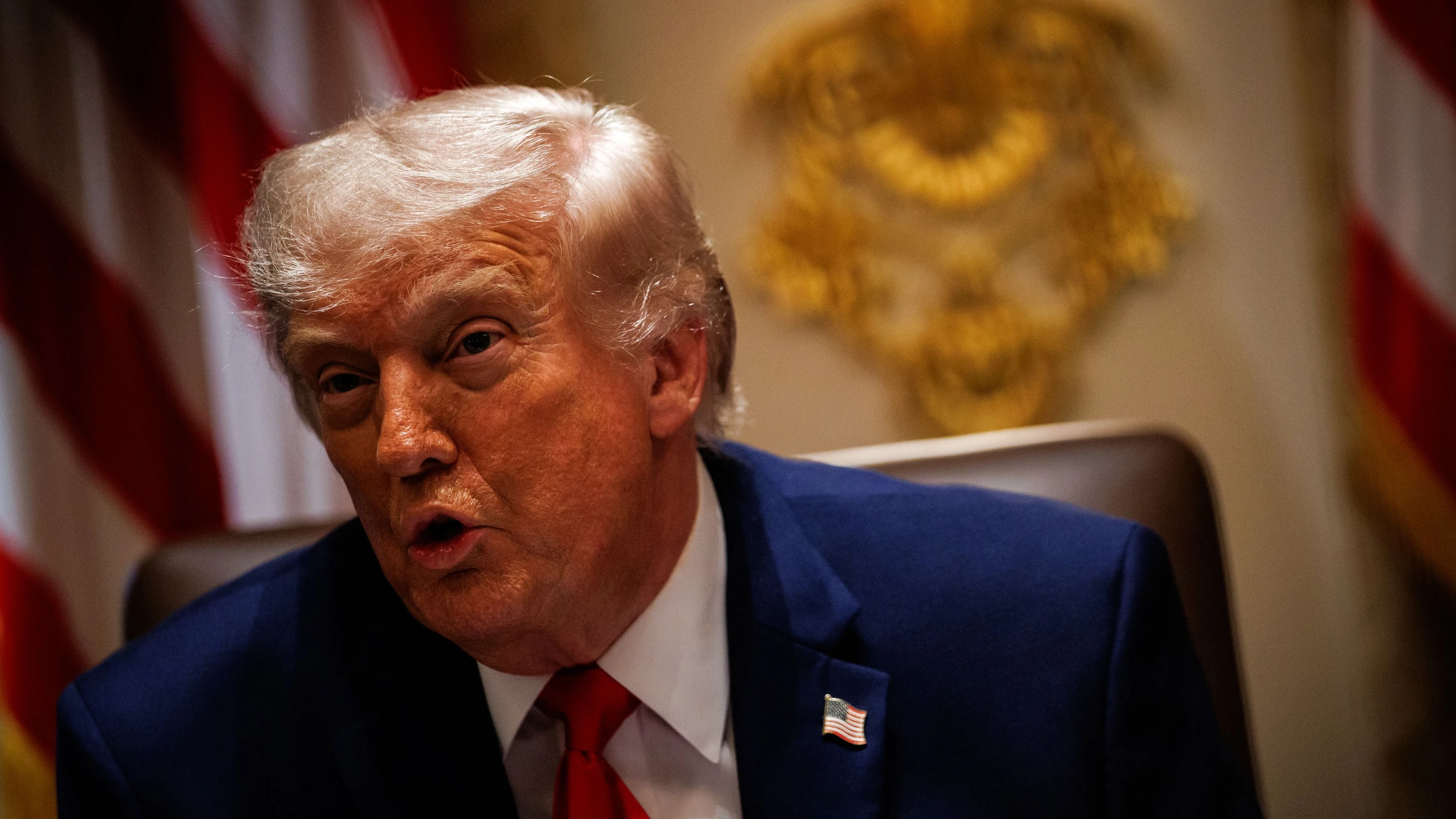 Donald Trump spricht während eines Kabinettstreffens am 27.5.26. - EPA