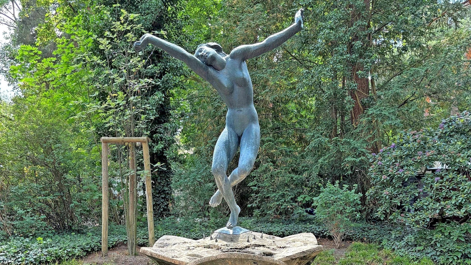 F.A.Z. EXklusiv: Tänzerinnen-Brunnen soll zurückgegeben werden