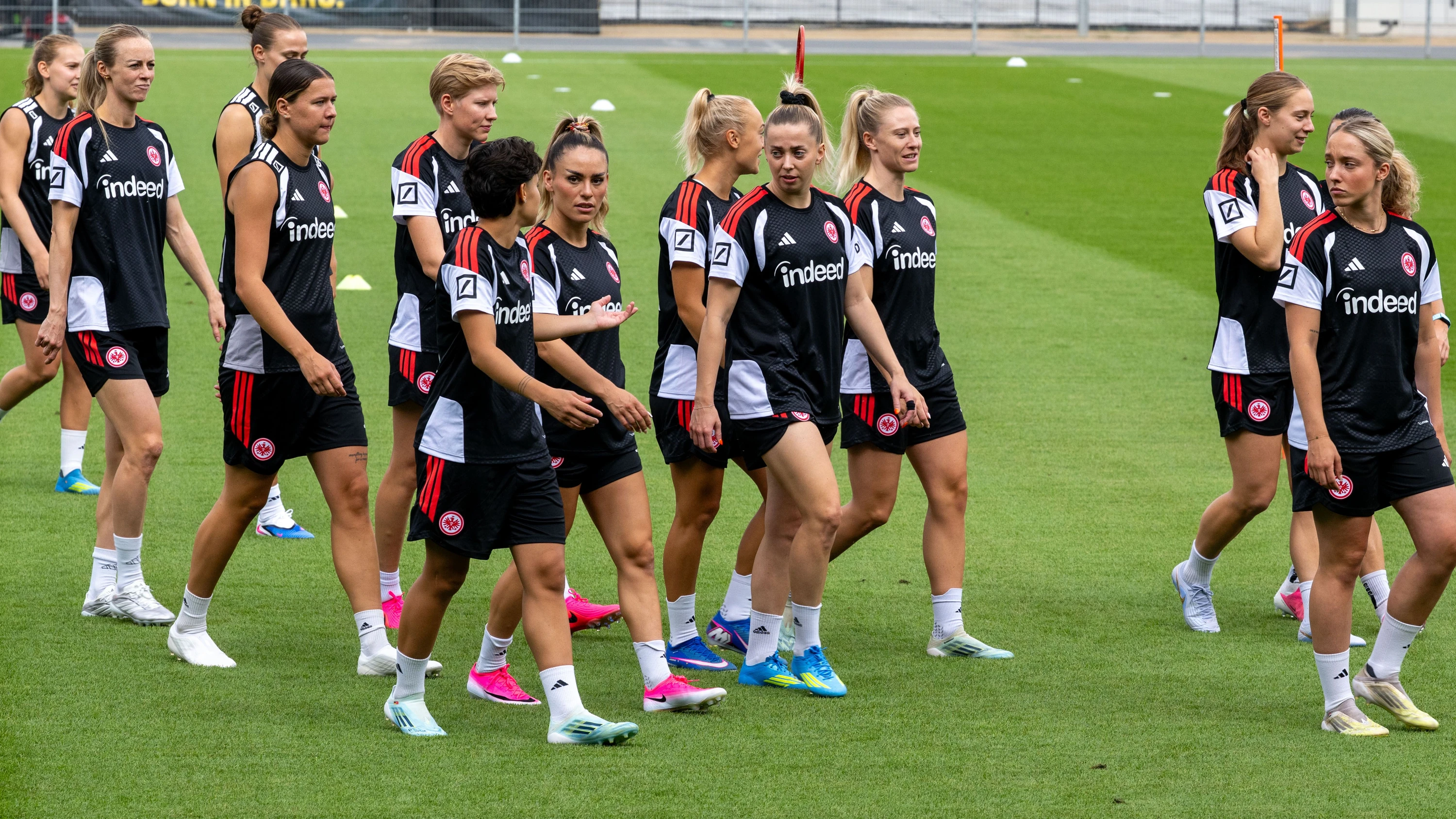 Bild: Frankfurter Trainingsauftakt: Der nächste Neubeginn für die Eintracht-Frauen