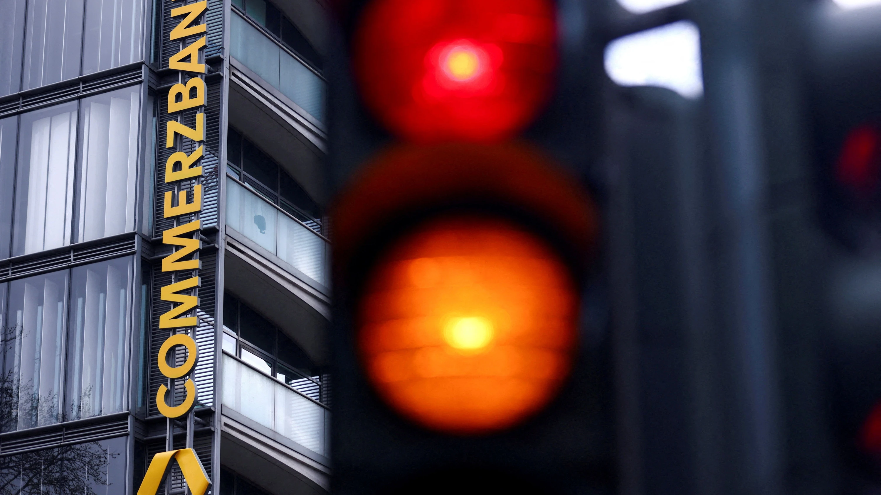 eZB für Commerzbank-Kontrolle: Nach Orcels Plan eZB für Commerzbank-Kontrolle: Nach Orcels Plan